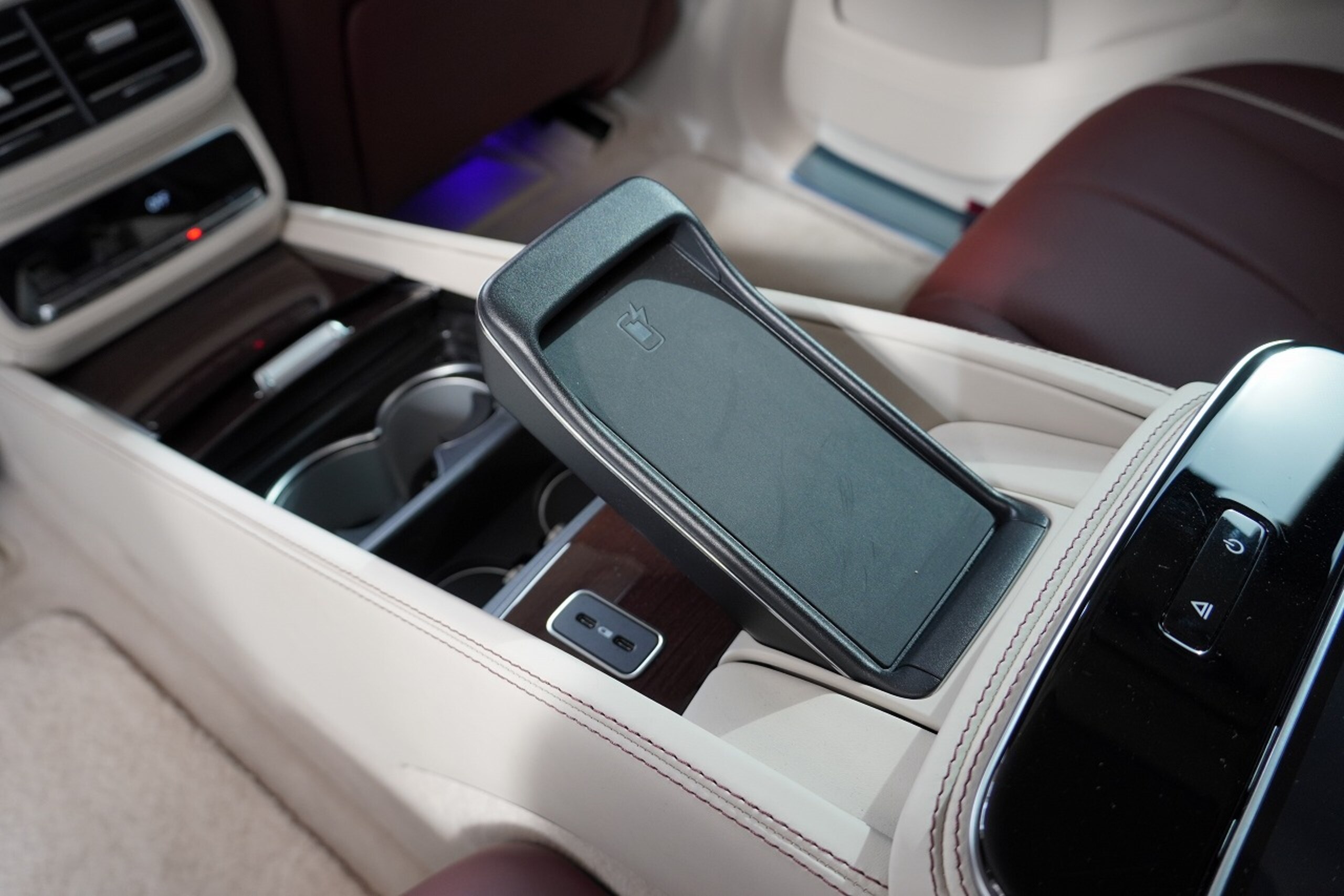 2021 Mercedes-Maybach GLS - メルセデス・マイバッハ GLS 600 4マチック (ISG搭載モデル) 4WD 正規ディーラー車 社外エアロ 社外ホイール ローダウン パノラミックサンルーフ ブルメスターサウンド リアエンターテイメント アンビエントライト レーダーセーフティー リラクゼーション機能