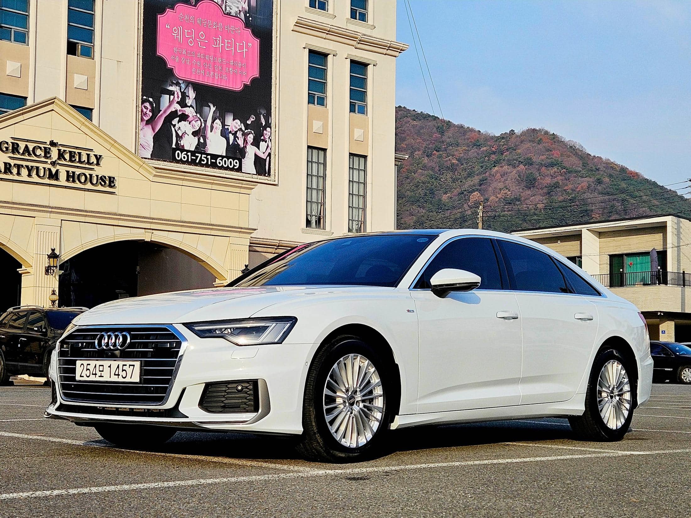 2021 AUDI A6 45 TFSI Premium - 2021 アウディ A6