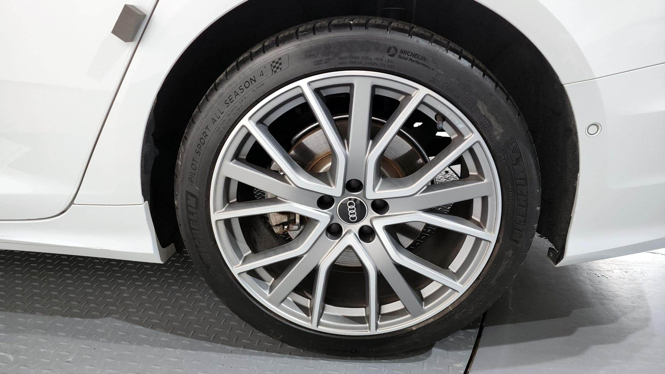 2023 AUDI A6 45 TDI Quattro Premium - 2023 أودي A6