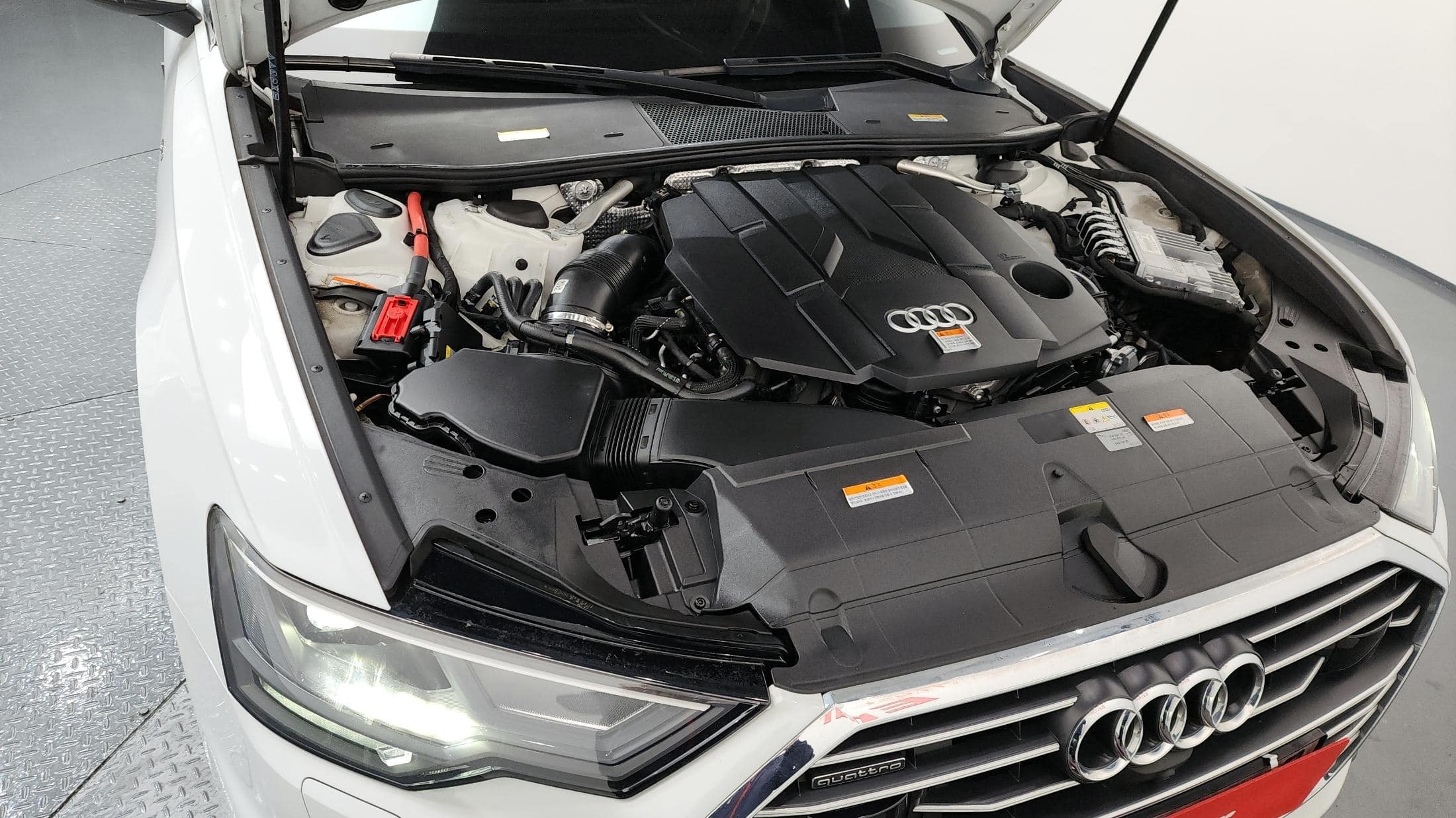 2023 AUDI A6 45 TDI Quattro Premium - 2023 أودي A6
