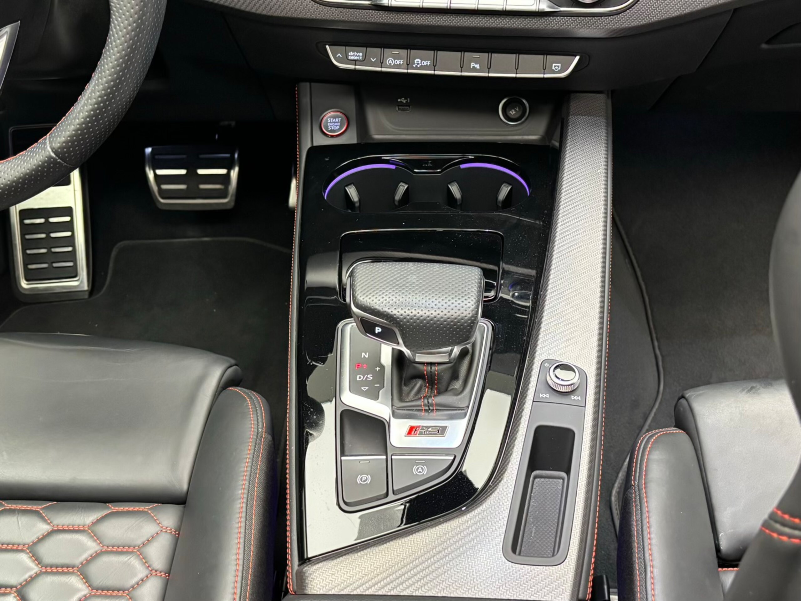 2022 Audi RS5 - 2022 أودي RS5