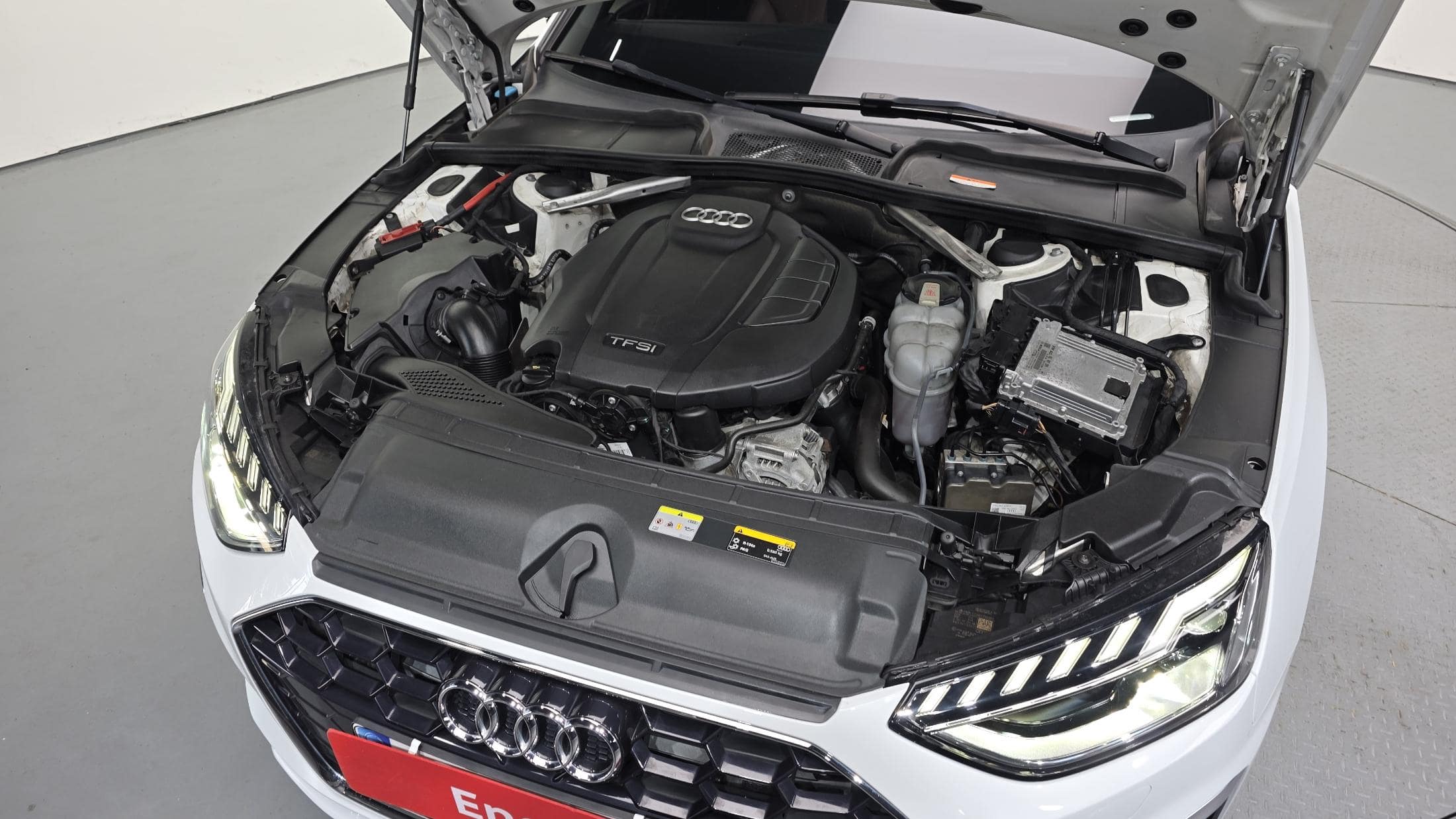 2021 AUDI A4 40 TFSI Premium - 2021 アウディ A4