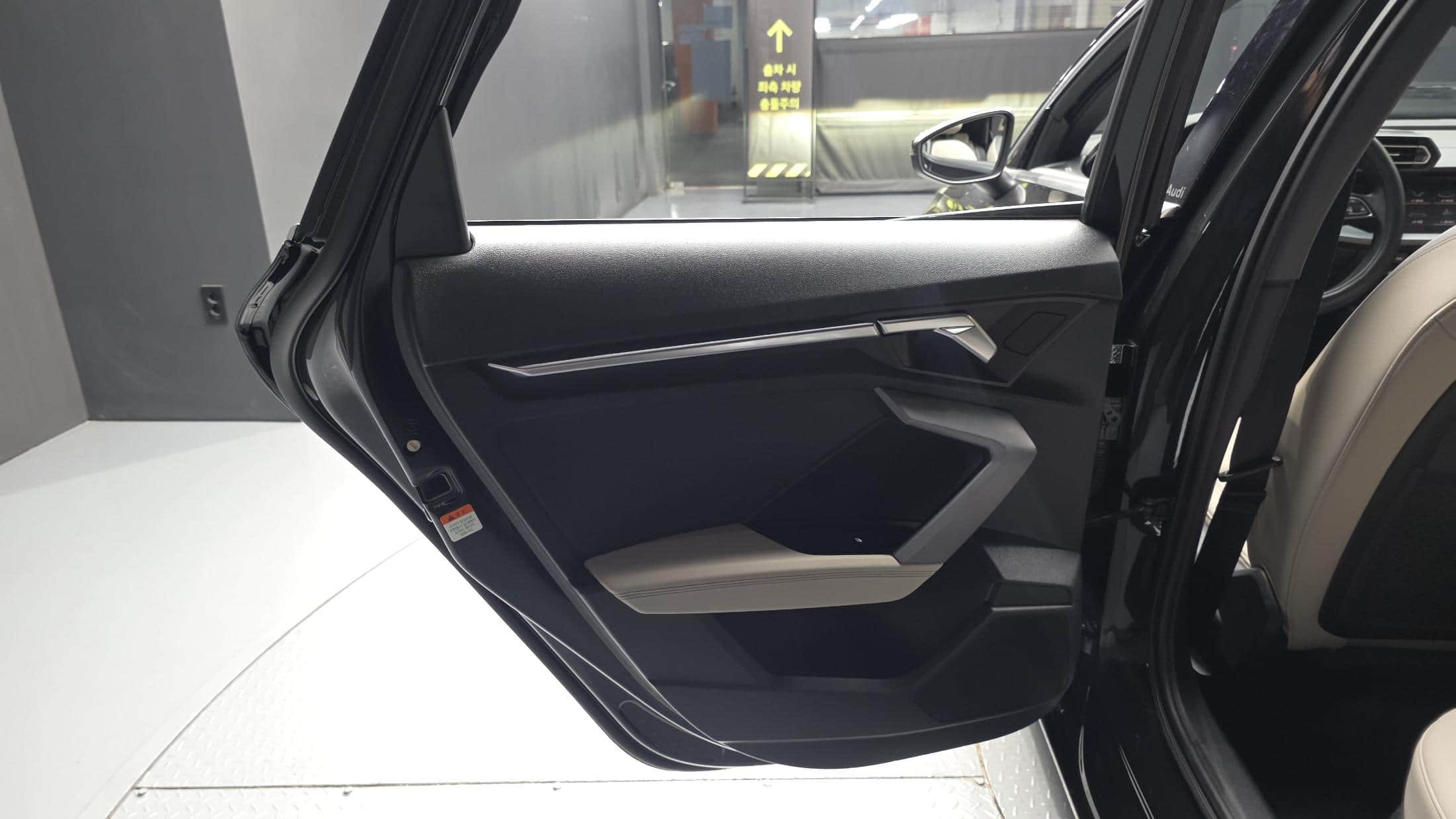 2025 AUDI A3 40 TFSI - 2025 أودي A3