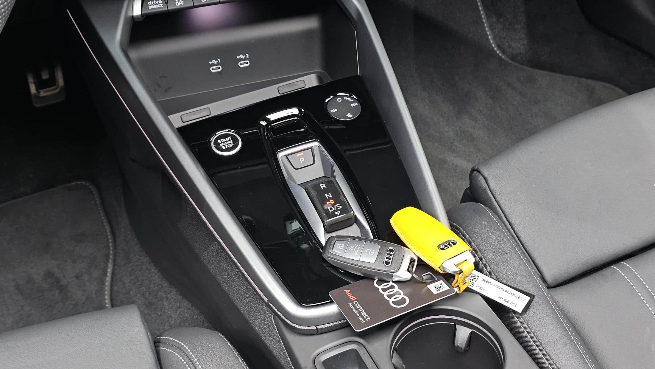 2025 AUDI A3 40 TFSI Quattro Premium - 2025 أودي A3