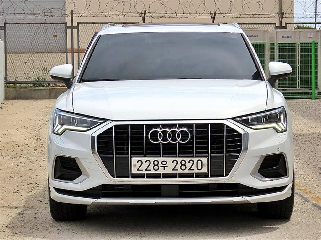 2020 AUDI Q3 - 2020 أودي Q3