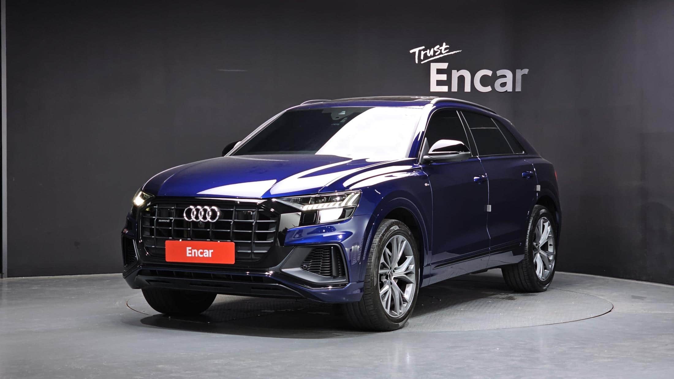 2022 AUDI Q8 55 TFSI Quattro Premium - 2022 アウディ Q8