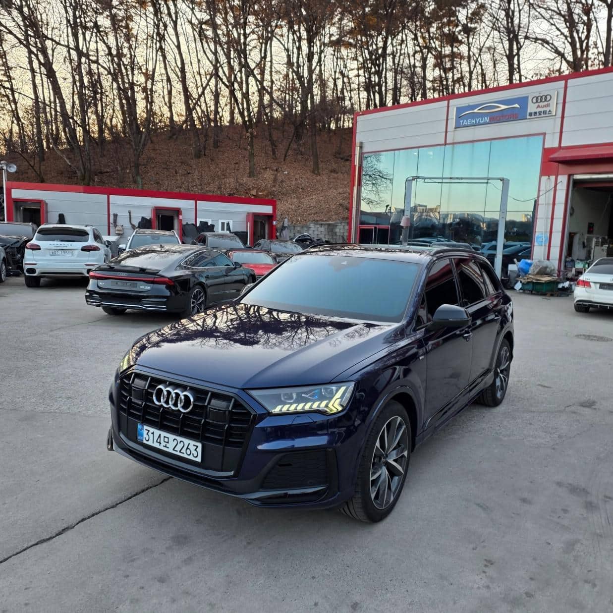 2023 AUDI Q7 50 TDI Quattro Premium - 2023 アウディ Q7