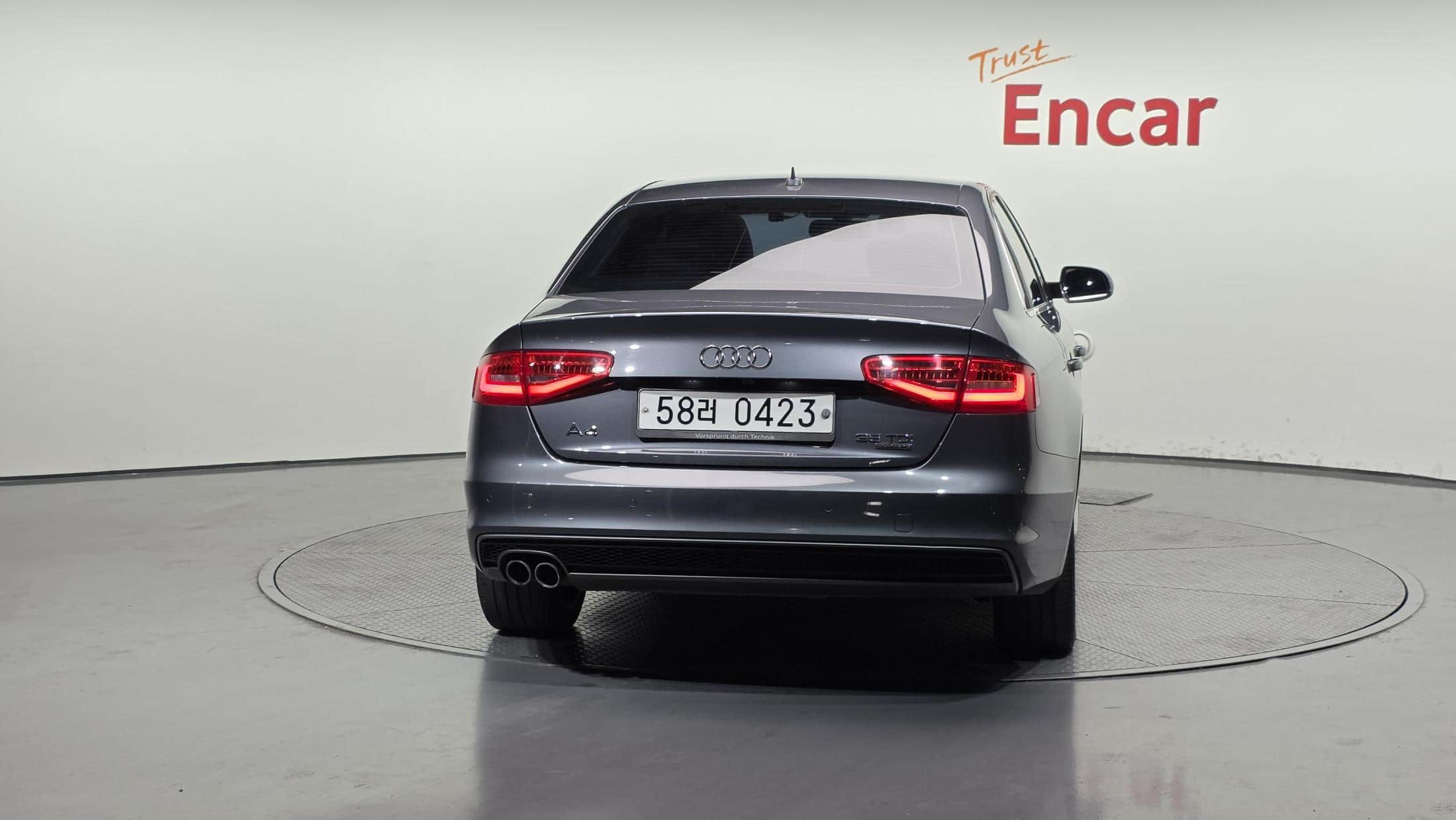 2016 AUDI A4 35 TDI Quattro Dynamic - 2016 アウディ A4
