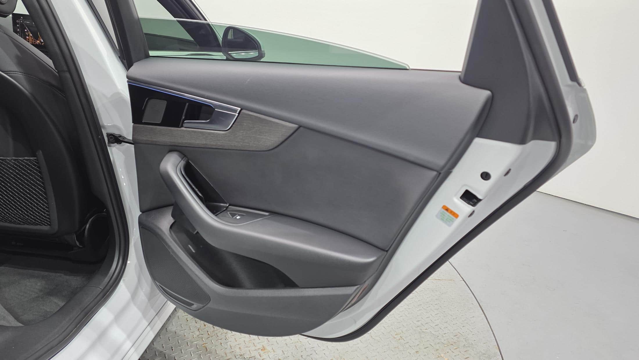 2023 AUDI A4 40 TFSI Premium