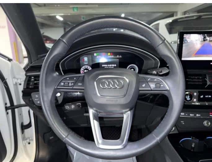 2021 AUDI A4 45 TFSI Quattro Premium - 2021 أودي A4