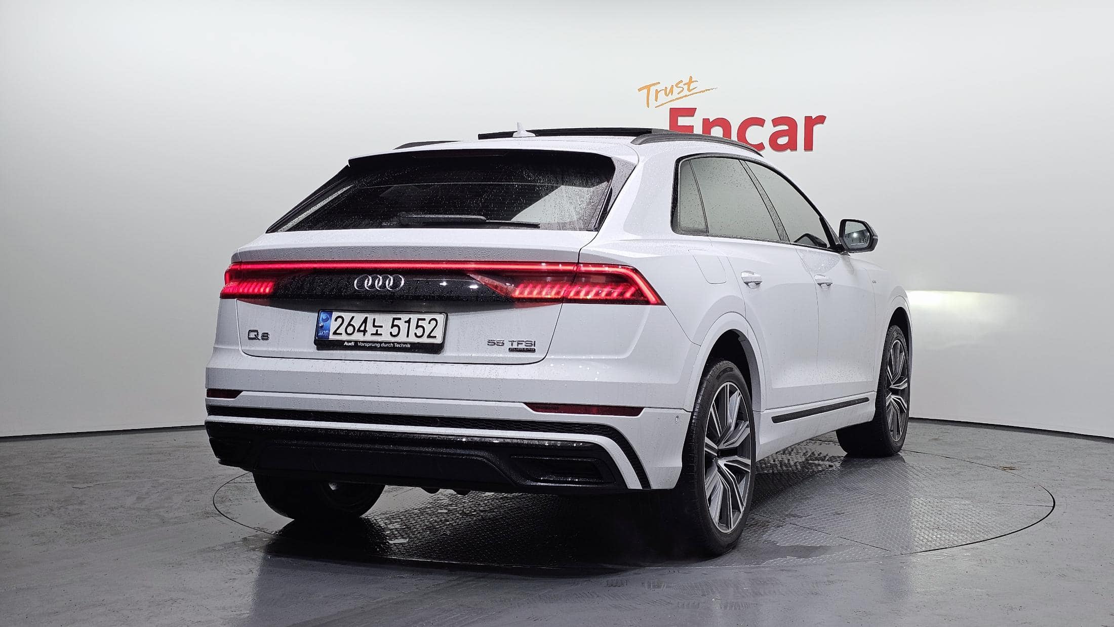 2021 AUDI Q8 55 TFSI Quattro Premium