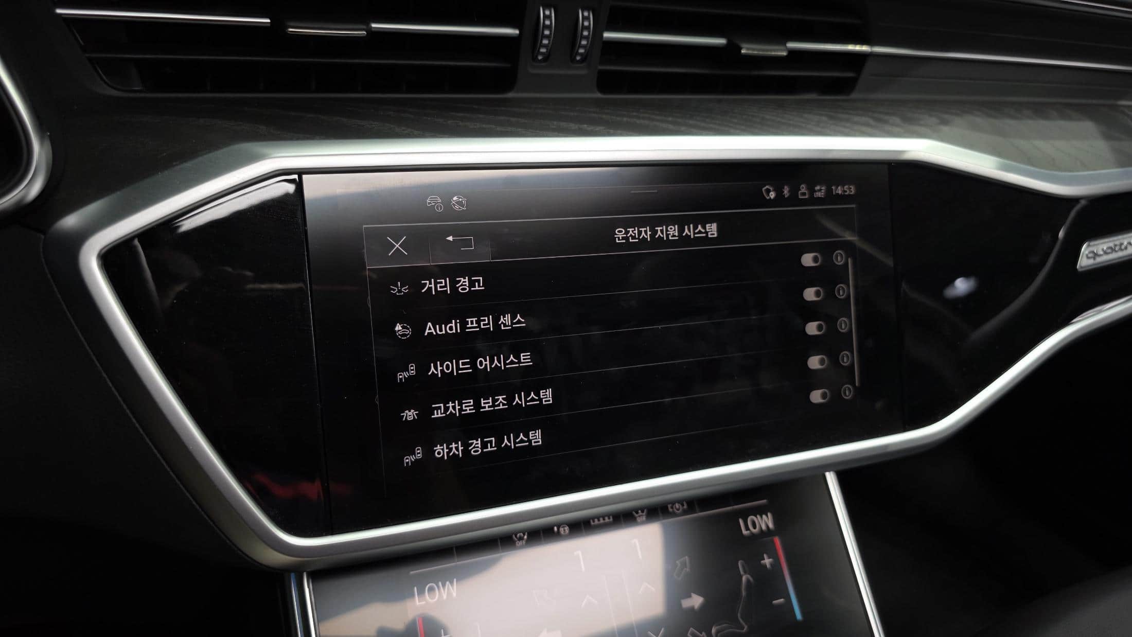 2023 AUDI A6 40 TDI Quattro Premium - 2023 أودي A6