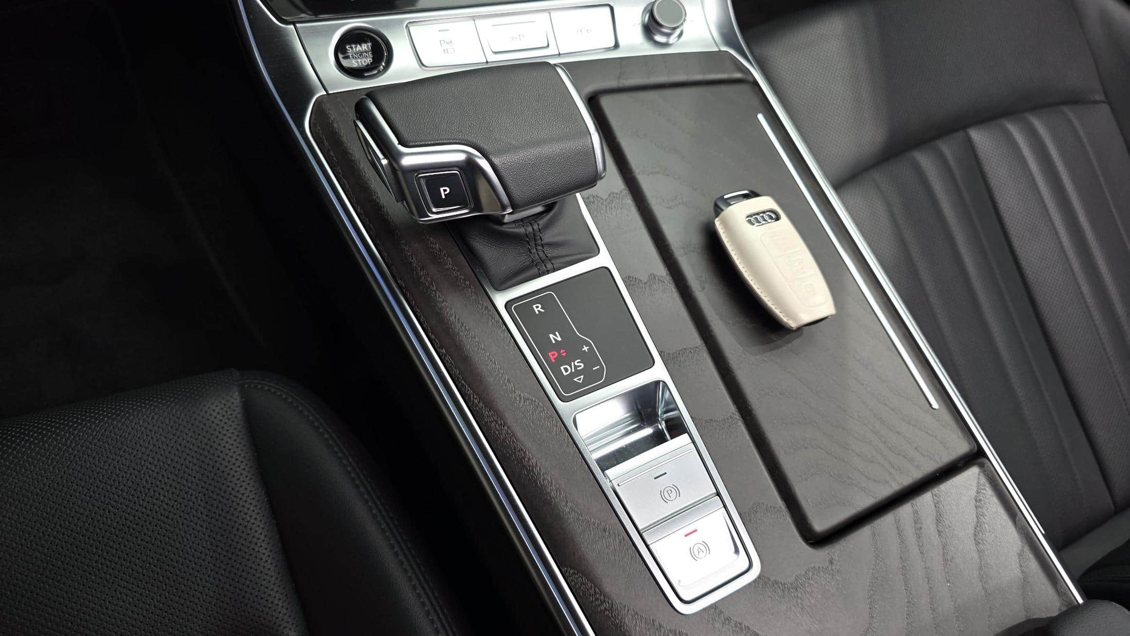 2023 AUDI A6 40 TDI Quattro Premium - 2023 أودي A6