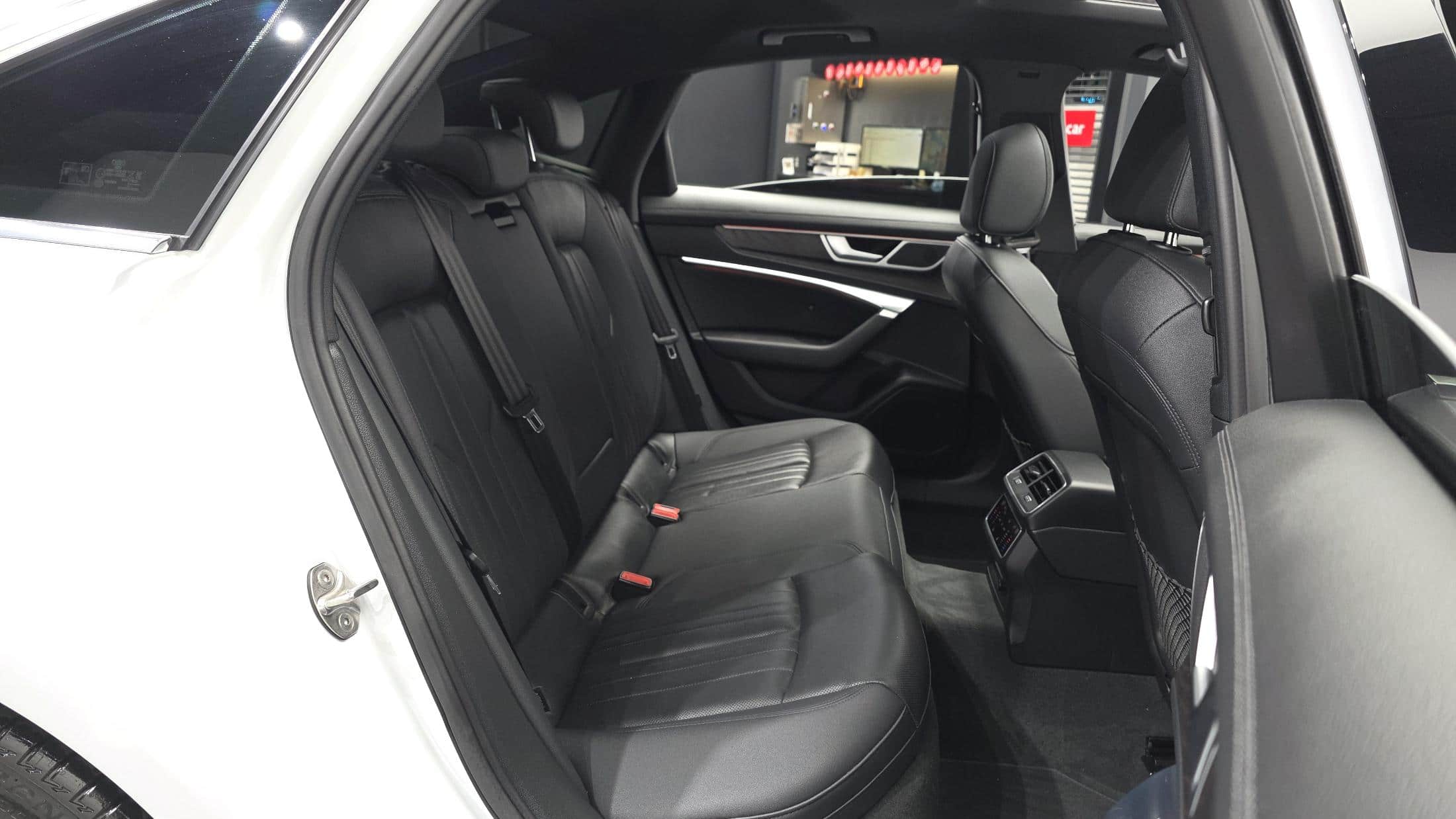 2022 AUDI A6 45 TFSI Quattro Premium - 2022 アウディ A6