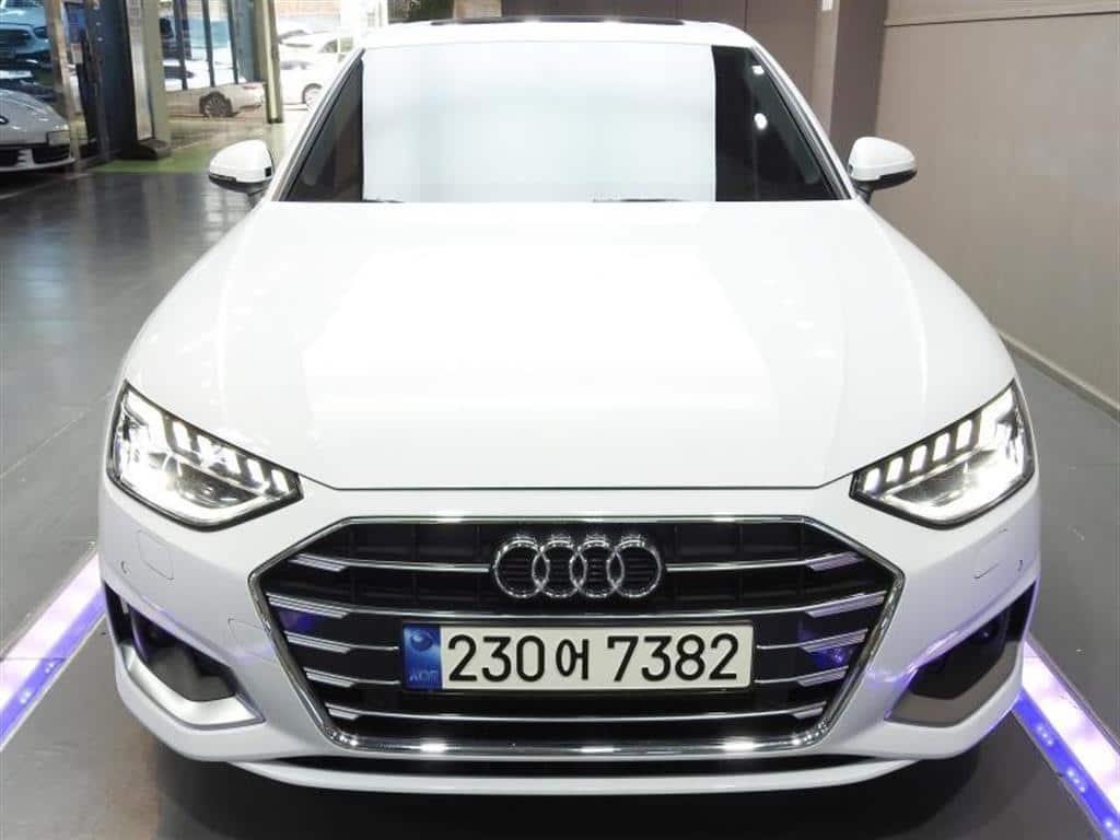 2023 AUDI A4 40 TFSI - 2023 アウディ A4