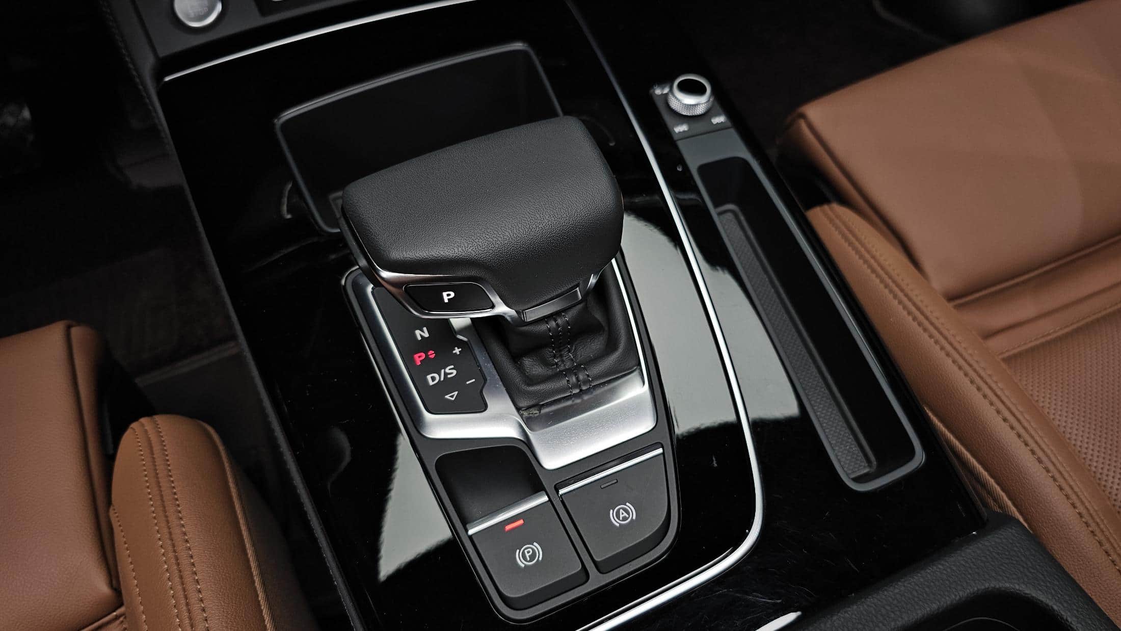 2024 AUDI Q5 45 TFSI Quattro Premium - 2024 أودي Q5
