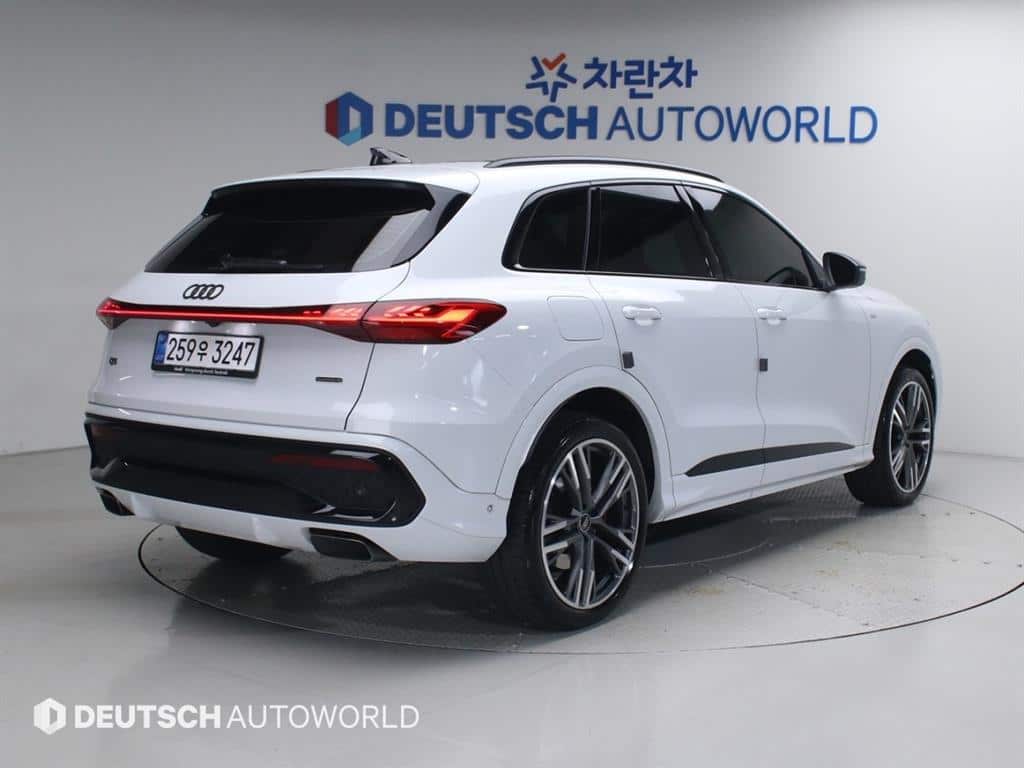 2025 AUDI Q5 - 2025 アウディ Q5