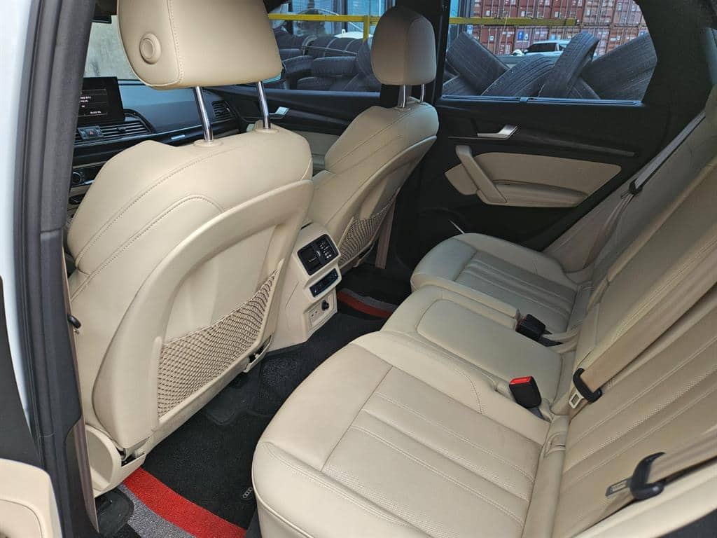 2023 AUDI Q5 - 2023 أودي Q5