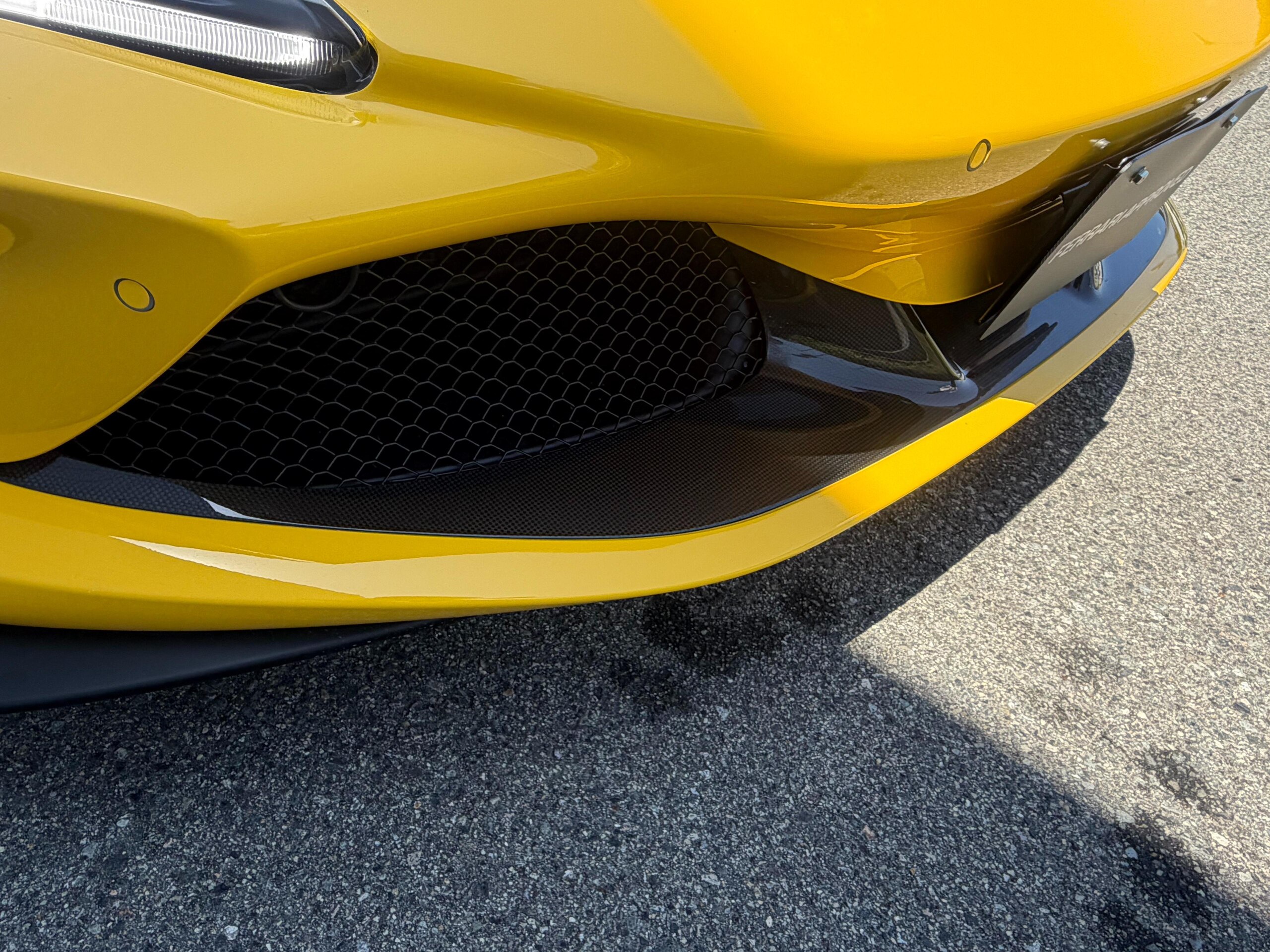 2021 Ferrari F8Spider - フェラーリ F8スパイダー F1 DCT 認定中古車 OP703 カーボンFスポイラー カーボンRディフューザー ダイヤモンド:鍛造ホイール カーボンLEDドライバーゾーン カーボンダッシュボードインサート サスペンションリフター リヤパーキングカメラ