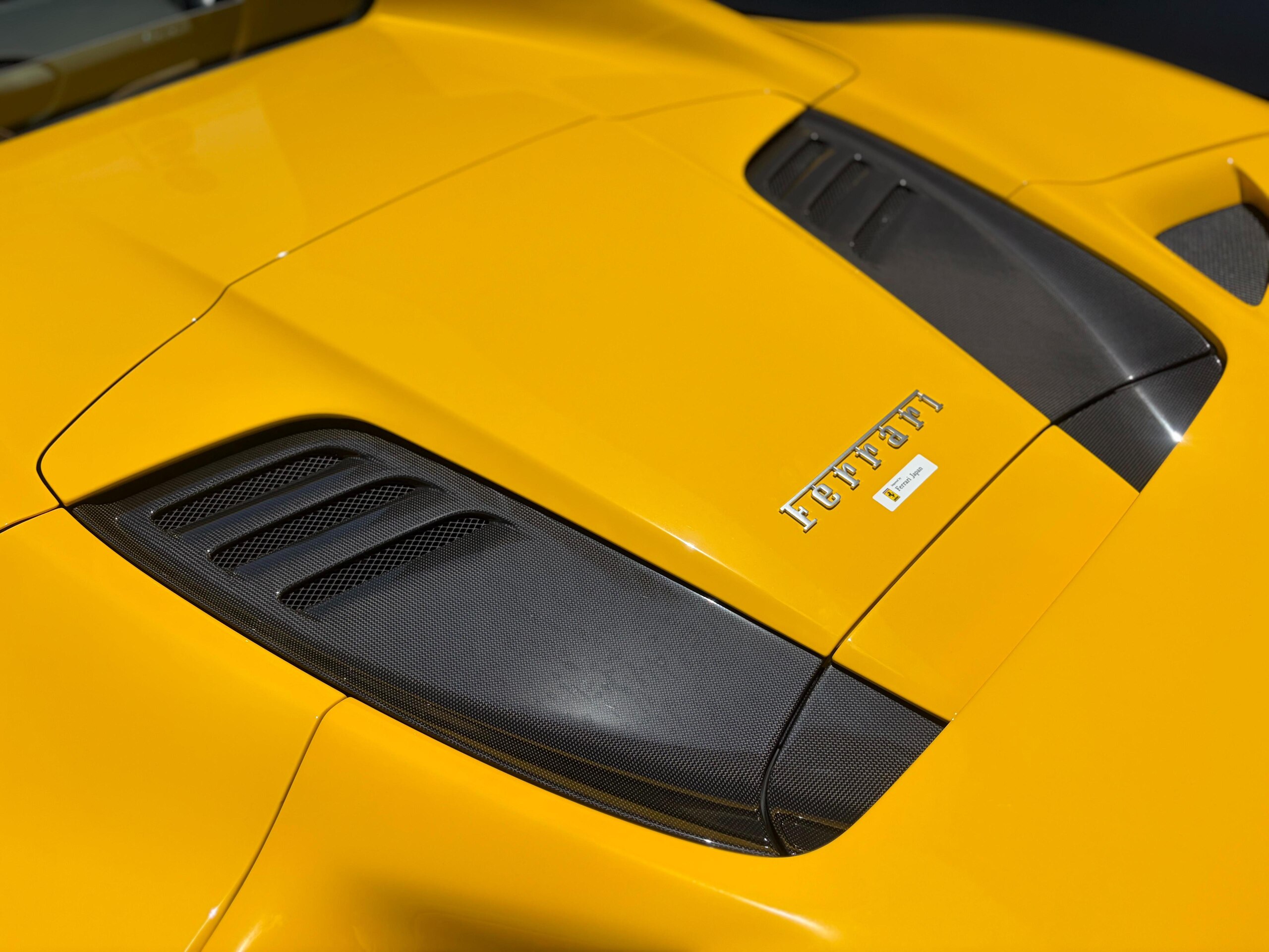 2021 Ferrari F8Spider - フェラーリ F8スパイダー F1 DCT 認定中古車 OP703 カーボンFスポイラー カーボンRディフューザー ダイヤモンド:鍛造ホイール カーボンLEDドライバーゾーン カーボンダッシュボードインサート サスペンションリフター リヤパーキングカメラ