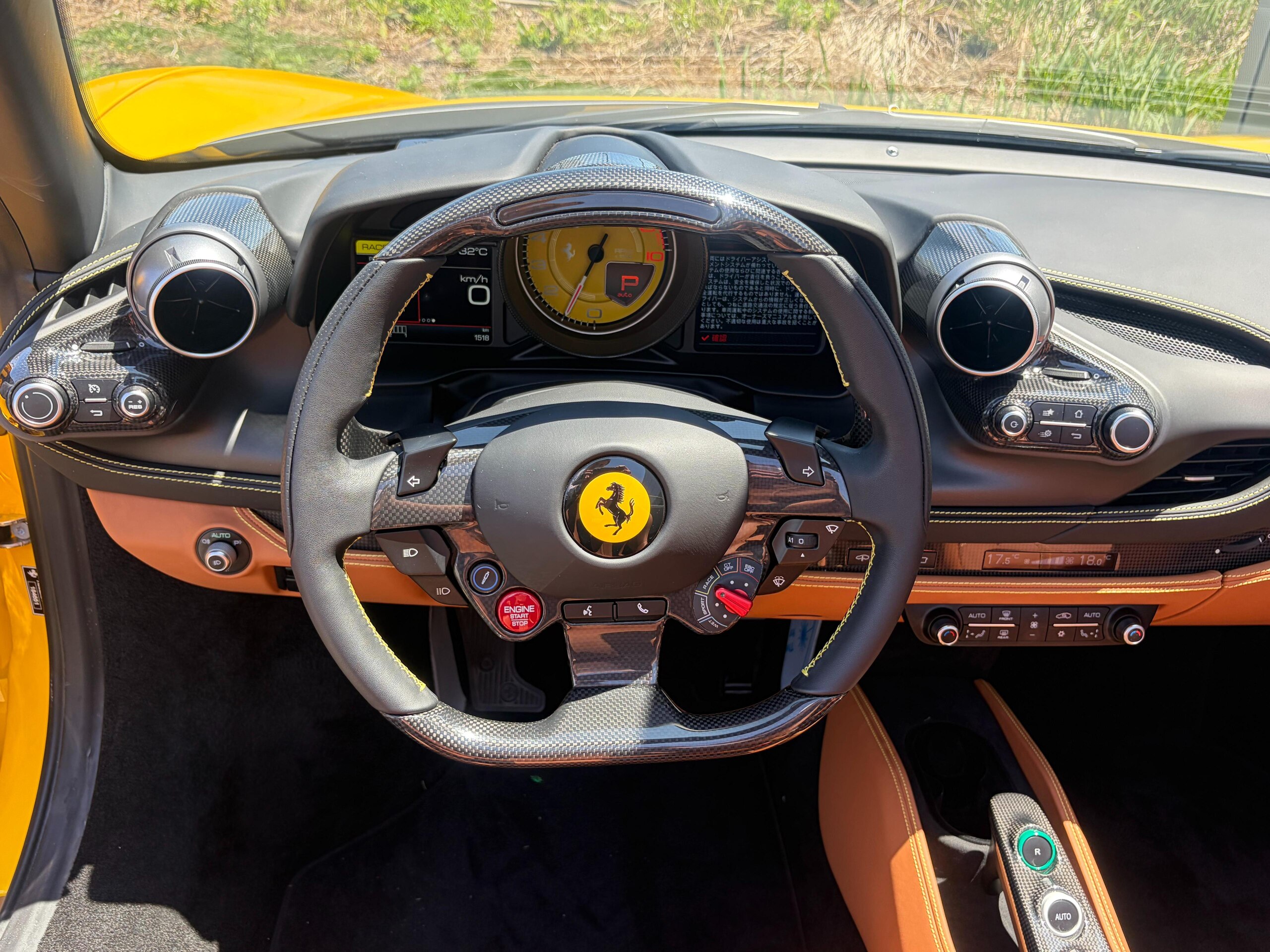 2021 Ferrari F8Spider - フェラーリ F8スパイダー F1 DCT 認定中古車 OP703 カーボンFスポイラー カーボンRディフューザー ダイヤモンド:鍛造ホイール カーボンLEDドライバーゾーン カーボンダッシュボードインサート サスペンションリフター リヤパーキングカメラ