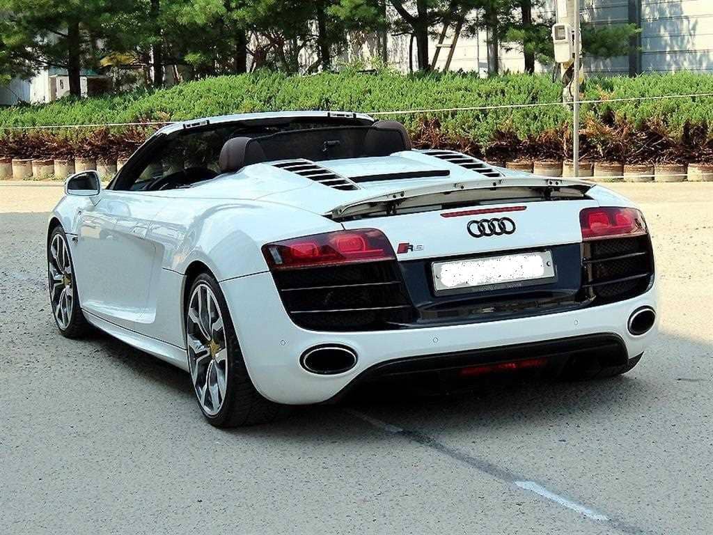 2011 AUDI R8 Spyder 5.2 FSI V10 quattro