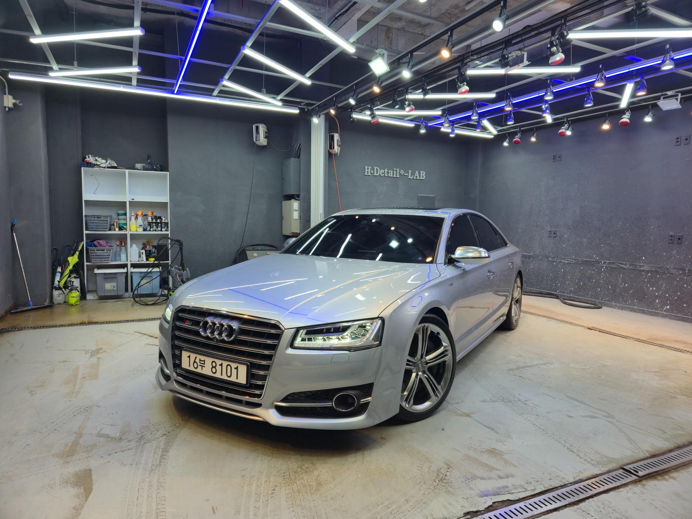 2015 AUDI S8