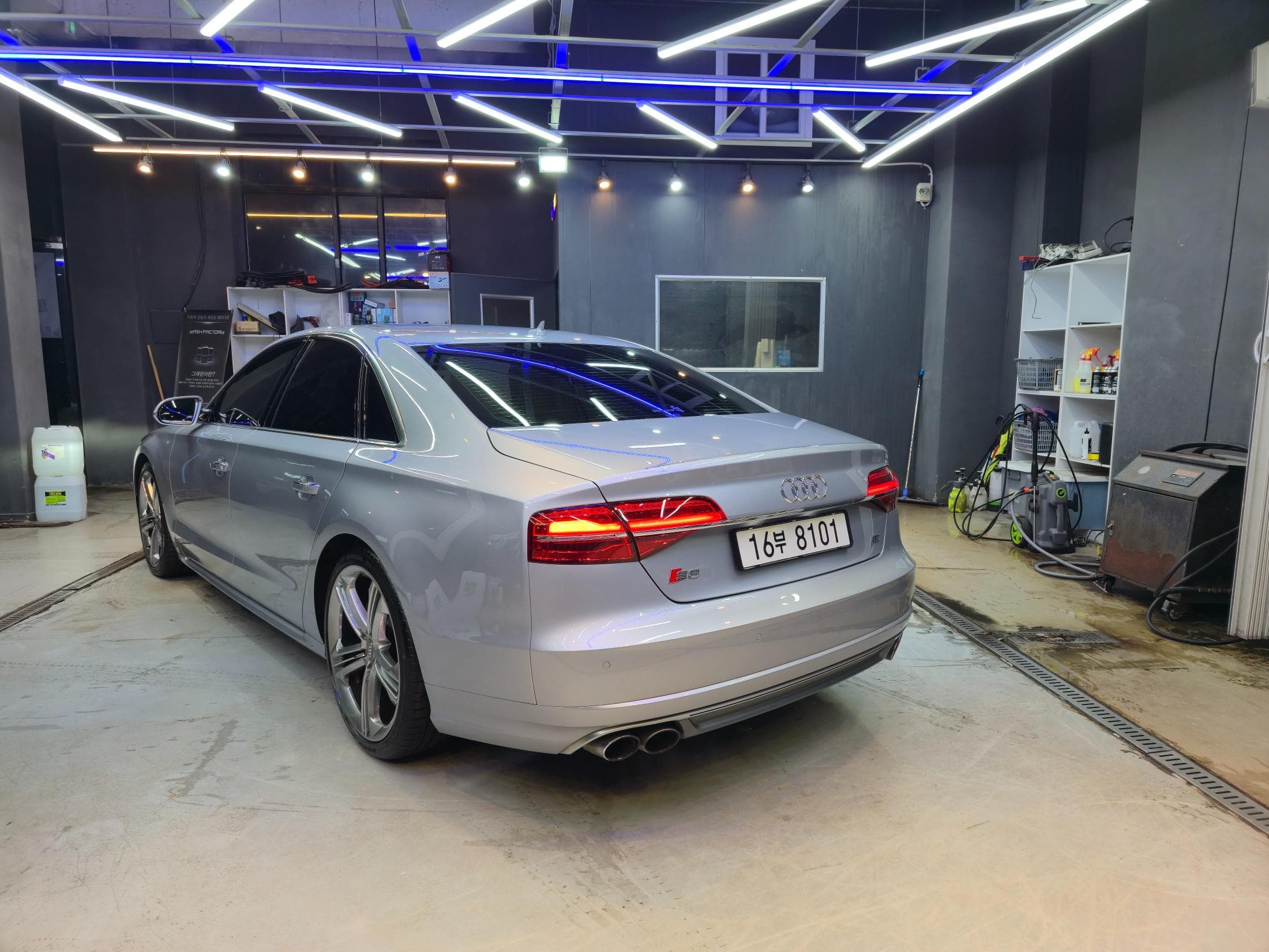 2015 AUDI S8 - 2015 アウディ S8