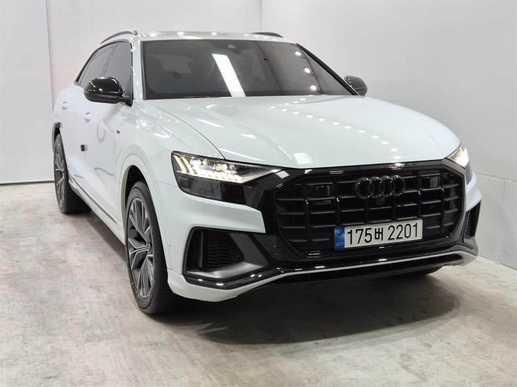 2022 AUDI Q8 - 2022 أودي Q8