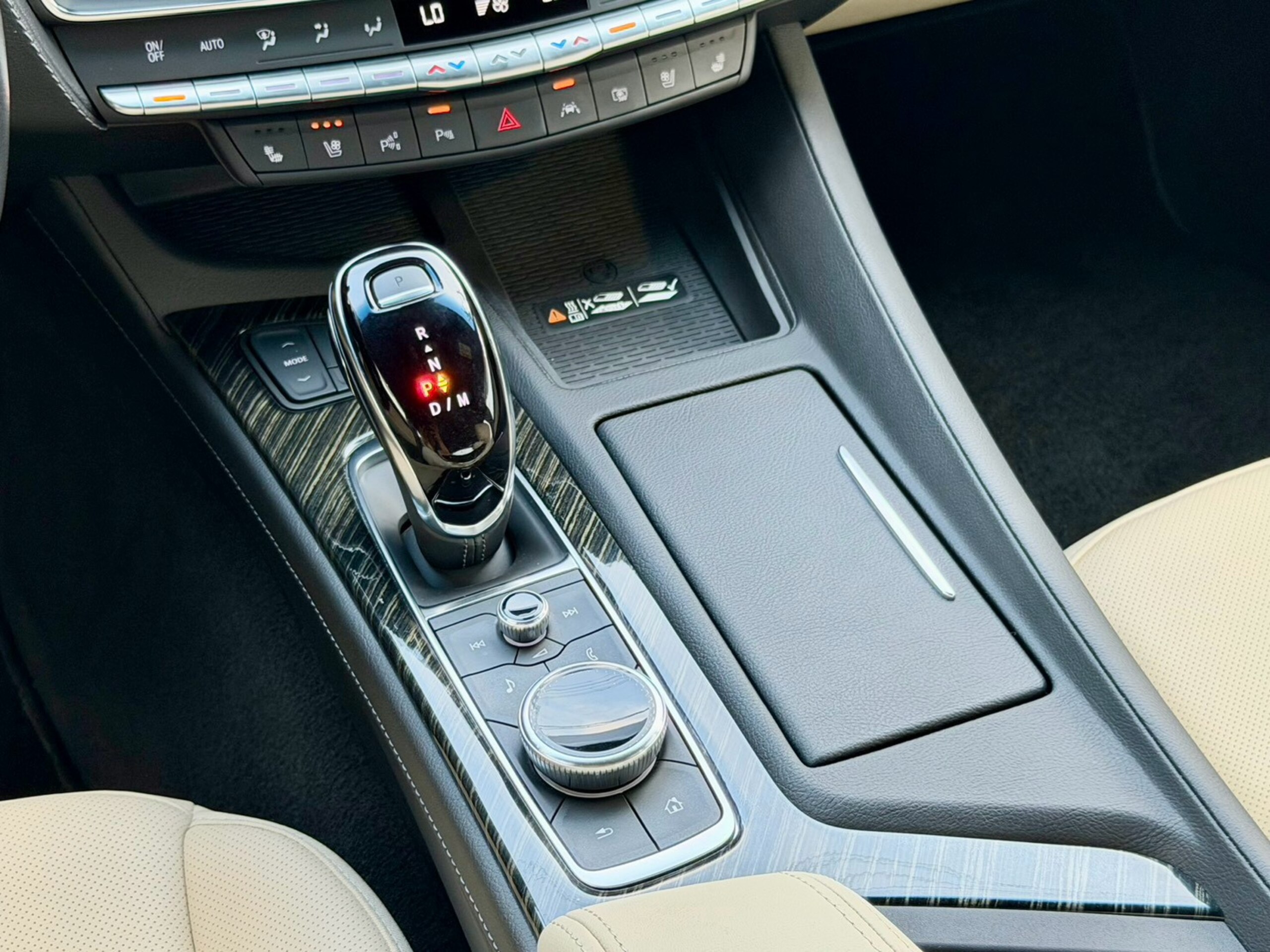 2022 Cadillac CT5 - 2022 كاديلاك CT5
