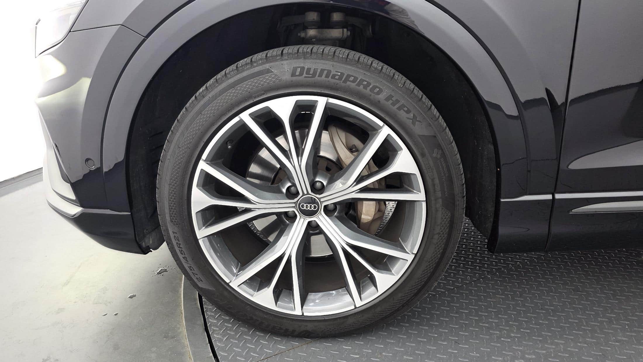 2021 AUDI Q8 50 TDI Quattro Premium - 2021 アウディ Q8
