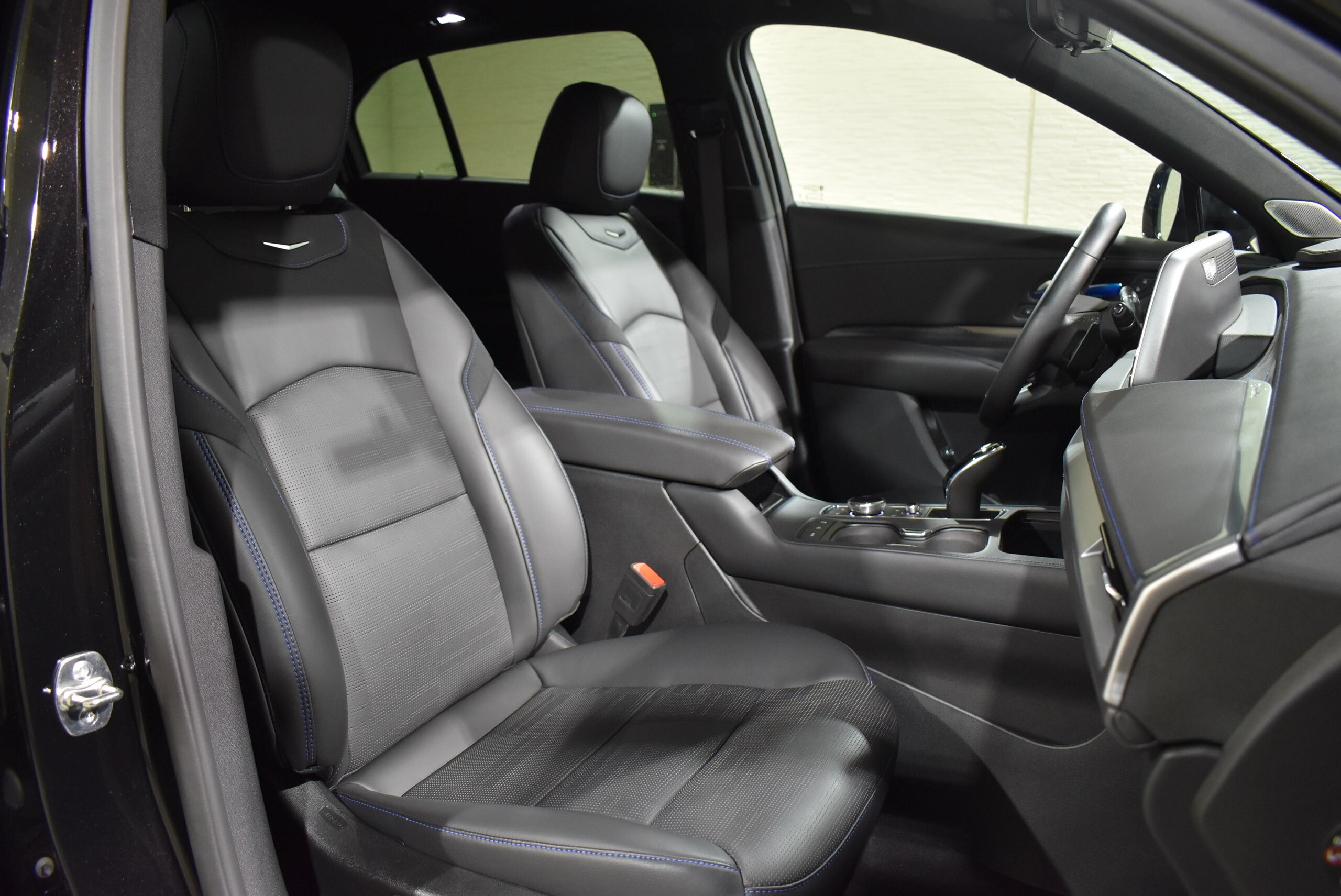 2025 Cadillac XT4 - 2025 كاديلاك XT4