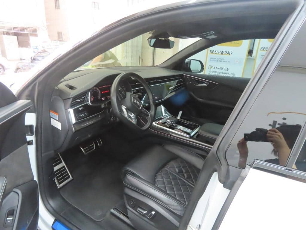 2021 AUDI SQ8 - 2021 アウディ Sq8