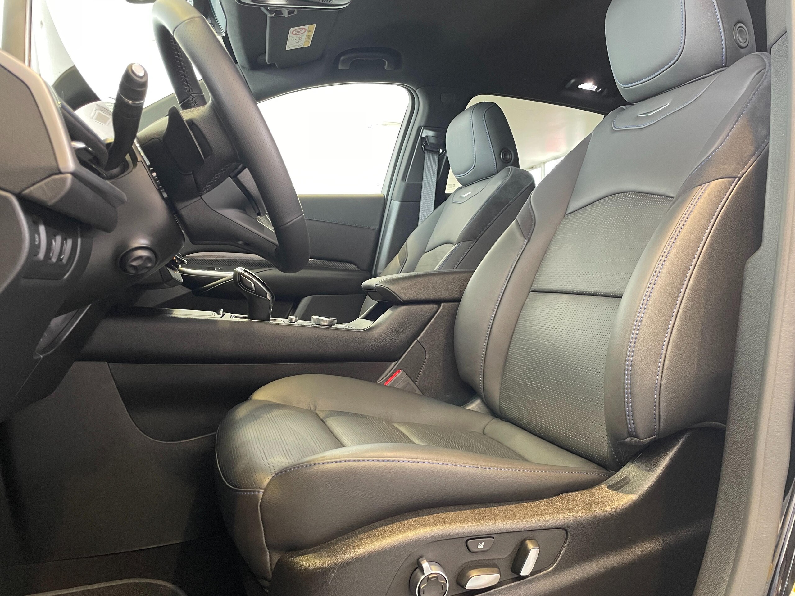 2025 Cadillac XT4