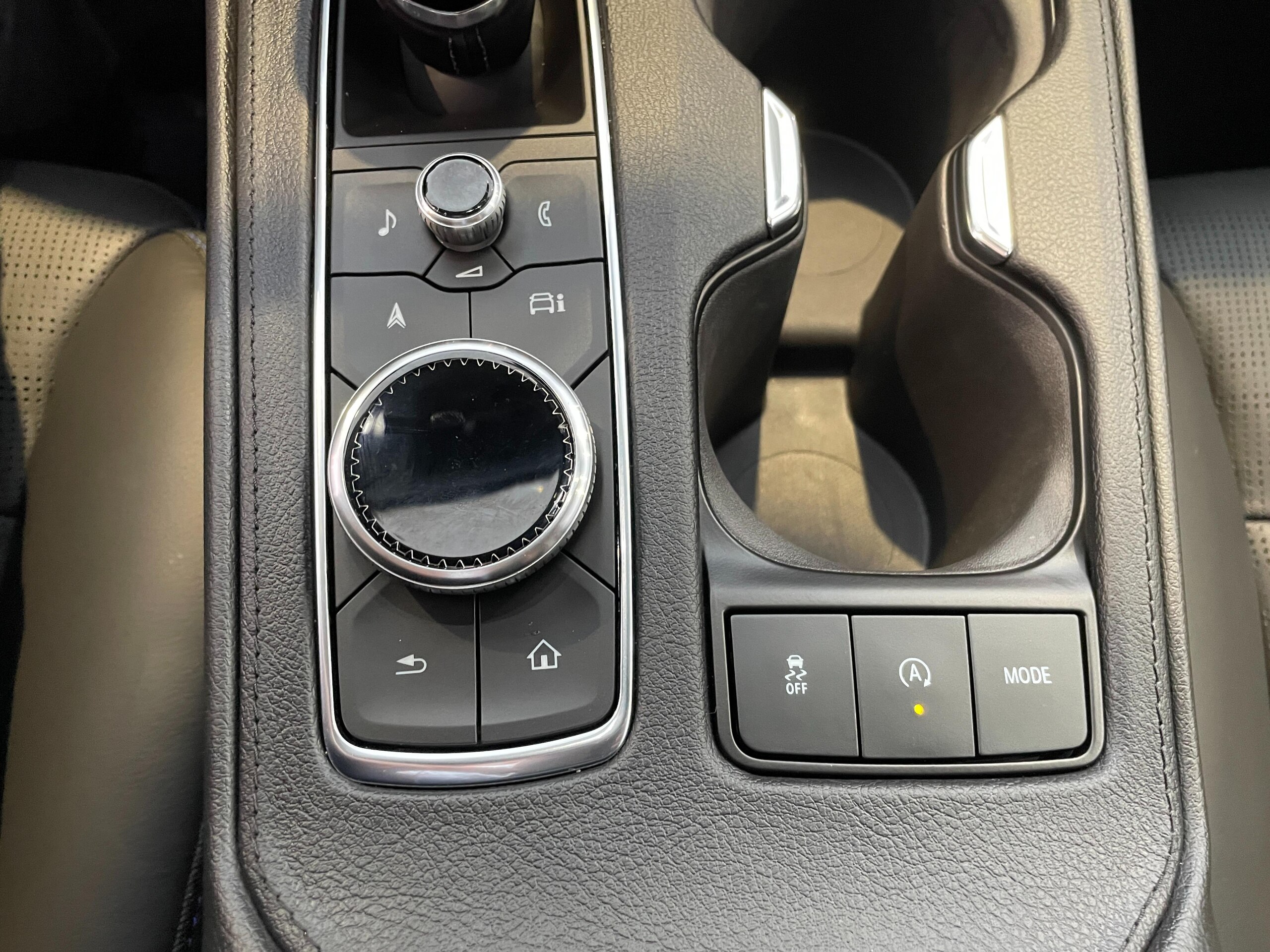 2025 Cadillac XT4