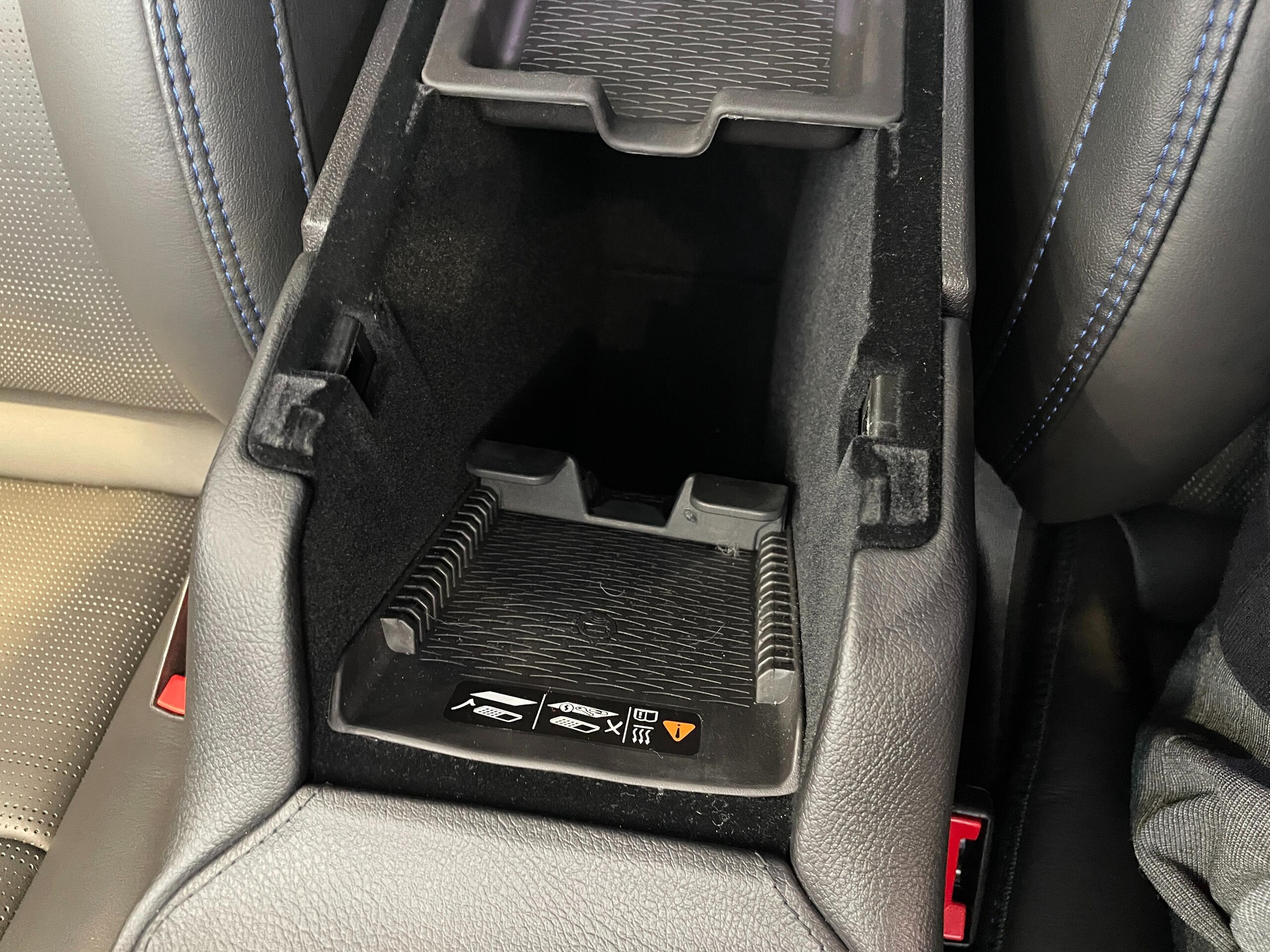 2025 Cadillac XT4