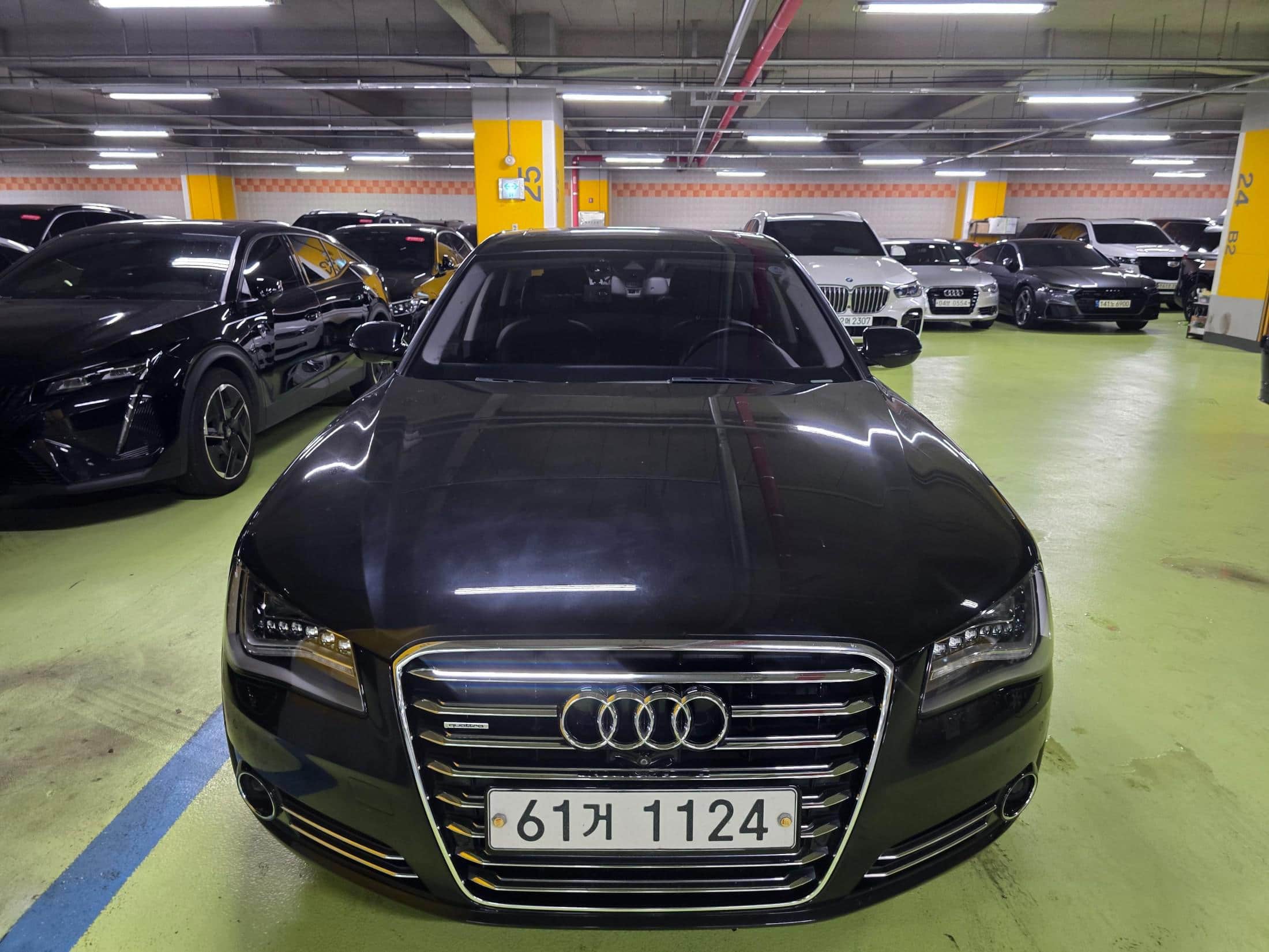 2013 AUDI A8 - 2013 أودي A8