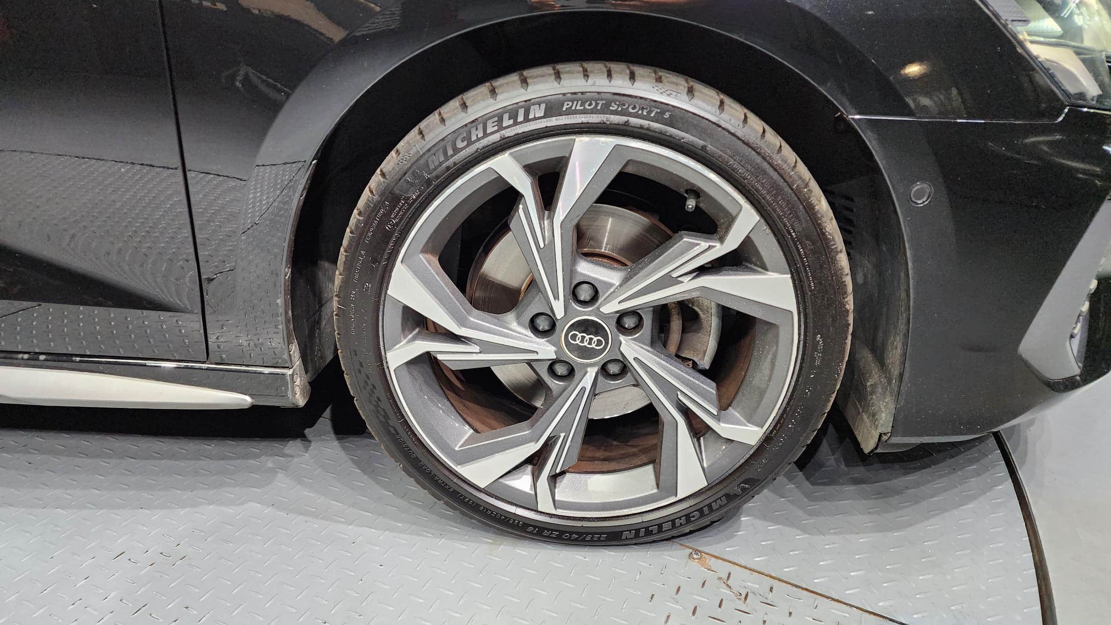 2023 AUDI A3 40 TFSI Premium - 2023 アウディ A3