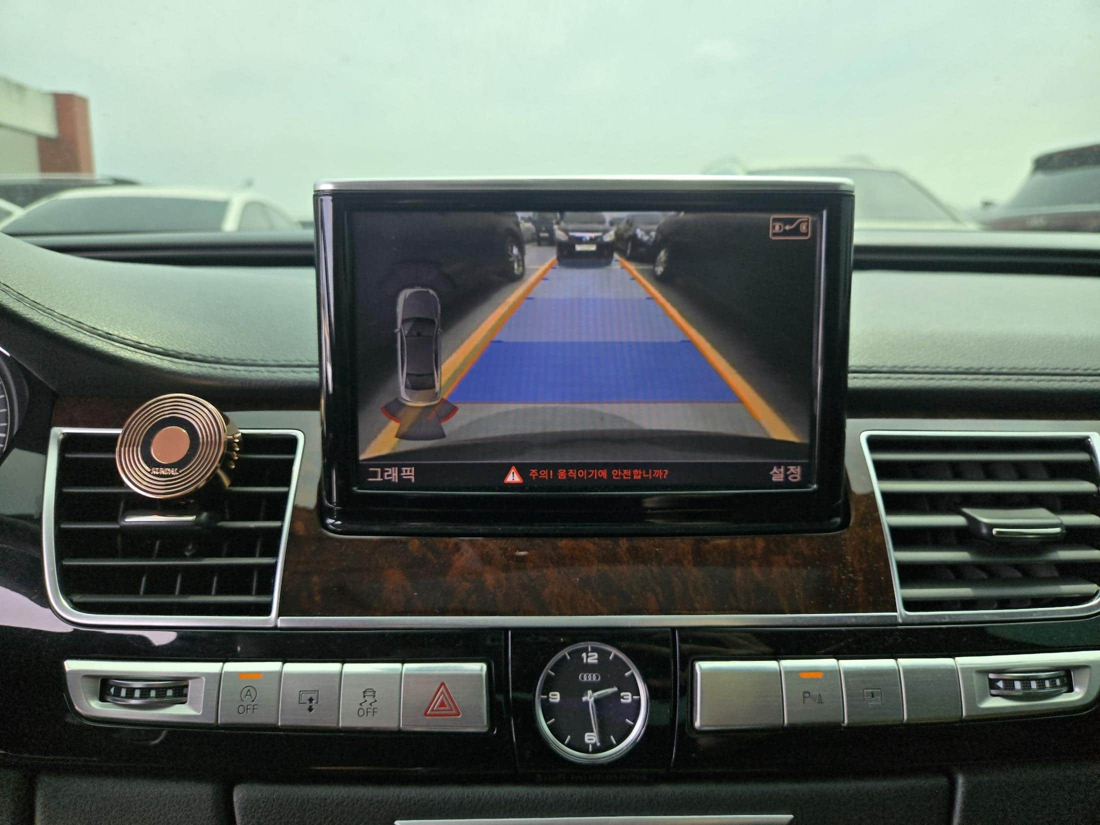 2012 AUDI A8