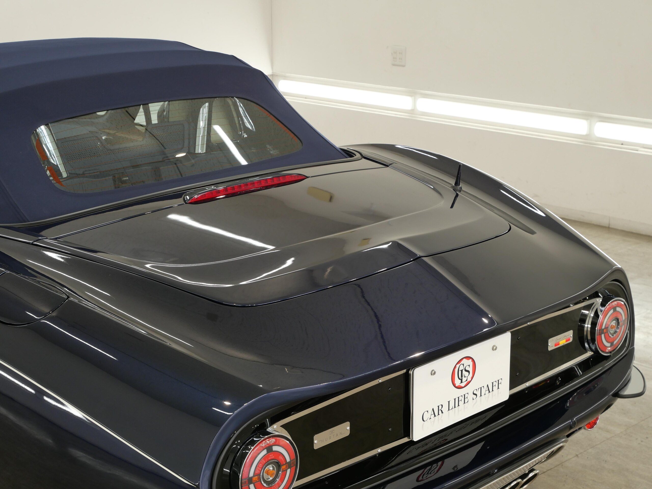 2026 Hurtan Grand Albaycin - フータン グランドアルバイシン グランドアルバイシンヘリテージ 30周年記念特別仕様車 ローチンエディション 30周年記念モデルネイビーメタリック 30周年記念モデル用インテリア 30周年記念モデル17インチスポークアルミ カブリオレ 6速MT アップルカープレイ