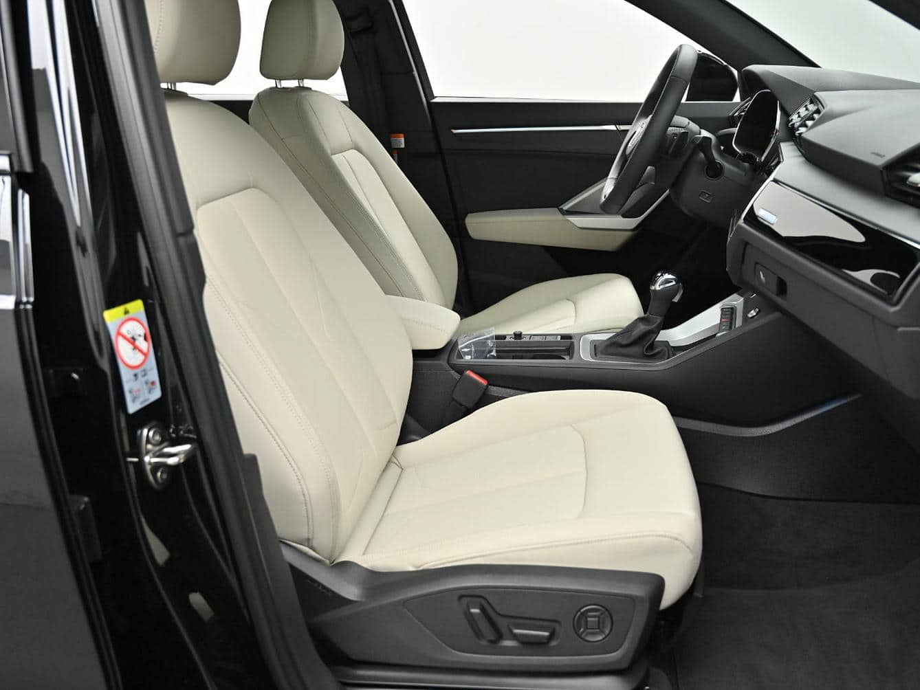 2026 AUDI Q3 35 TDI Premium - 2026 أودي Q3