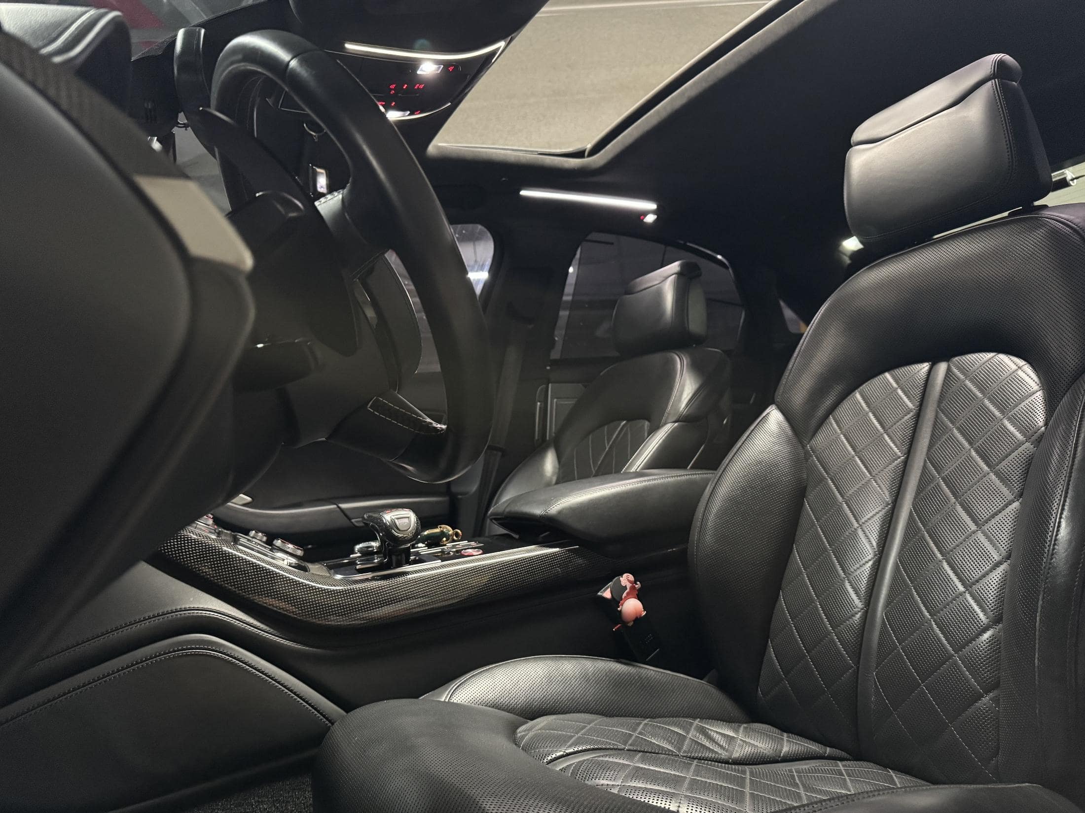 2014 AUDI S8