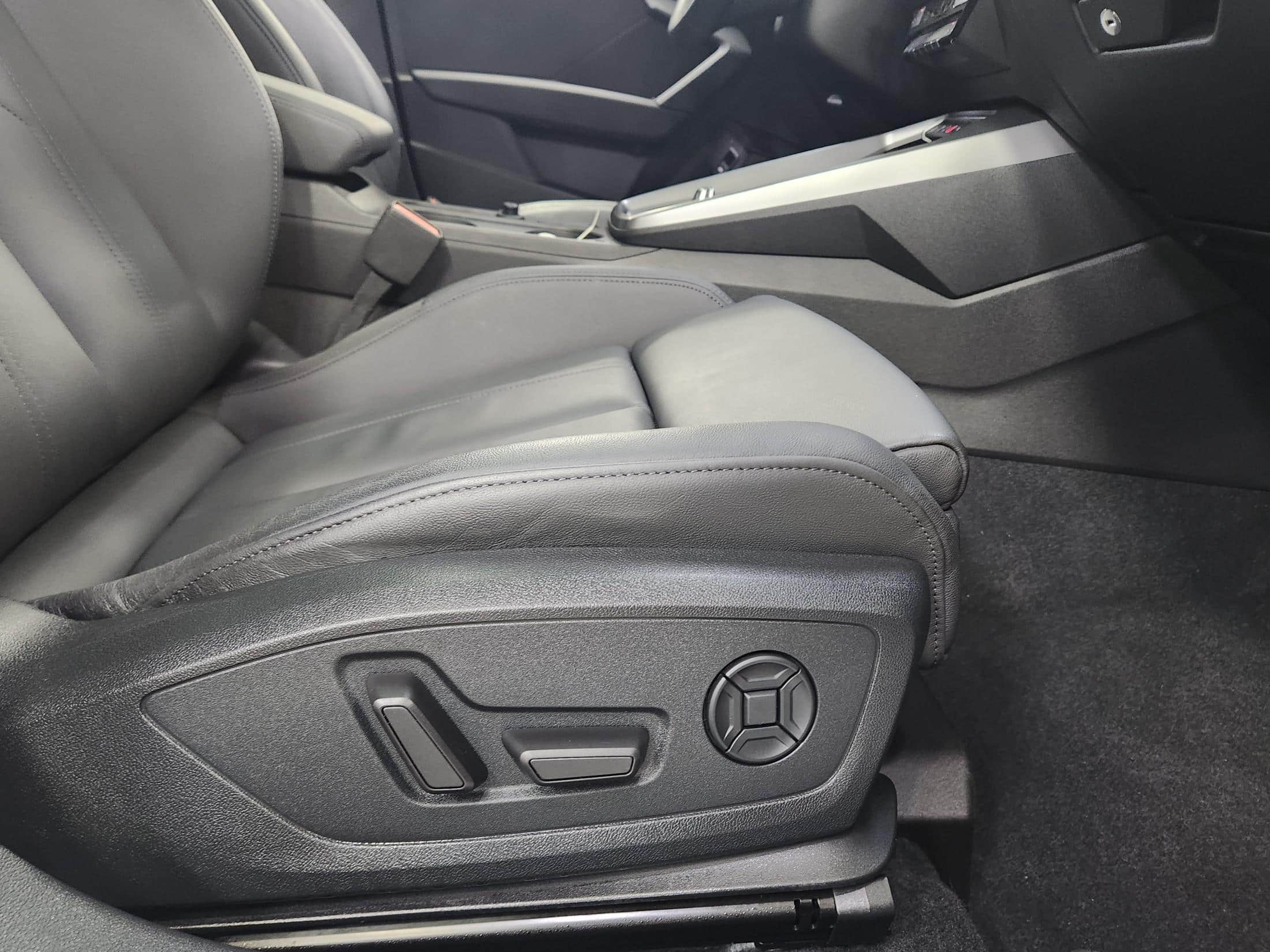 2023 AUDI A3 40 TFSI Premium - 2023 أودي A3