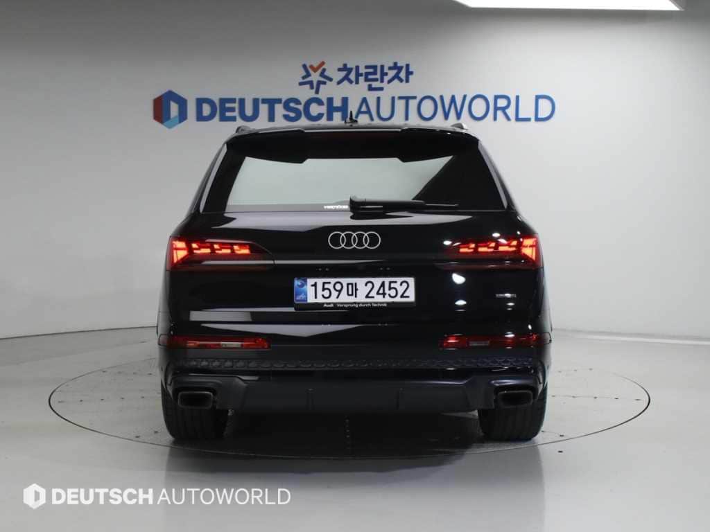 2025 AUDI Q7 55 TFSI Quattro Premium