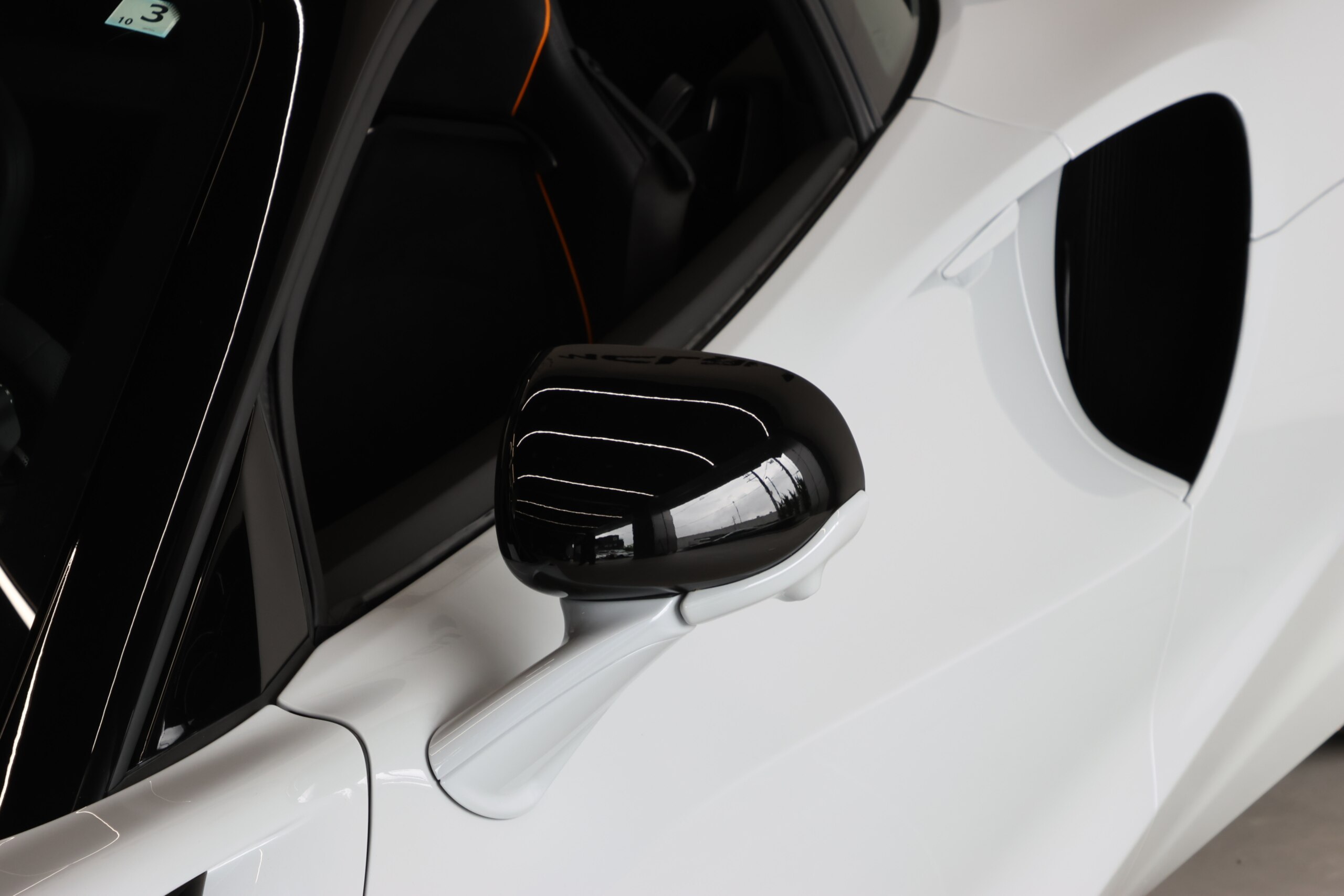 2025 McLaren Artura - 2025 ماكلارين Artura