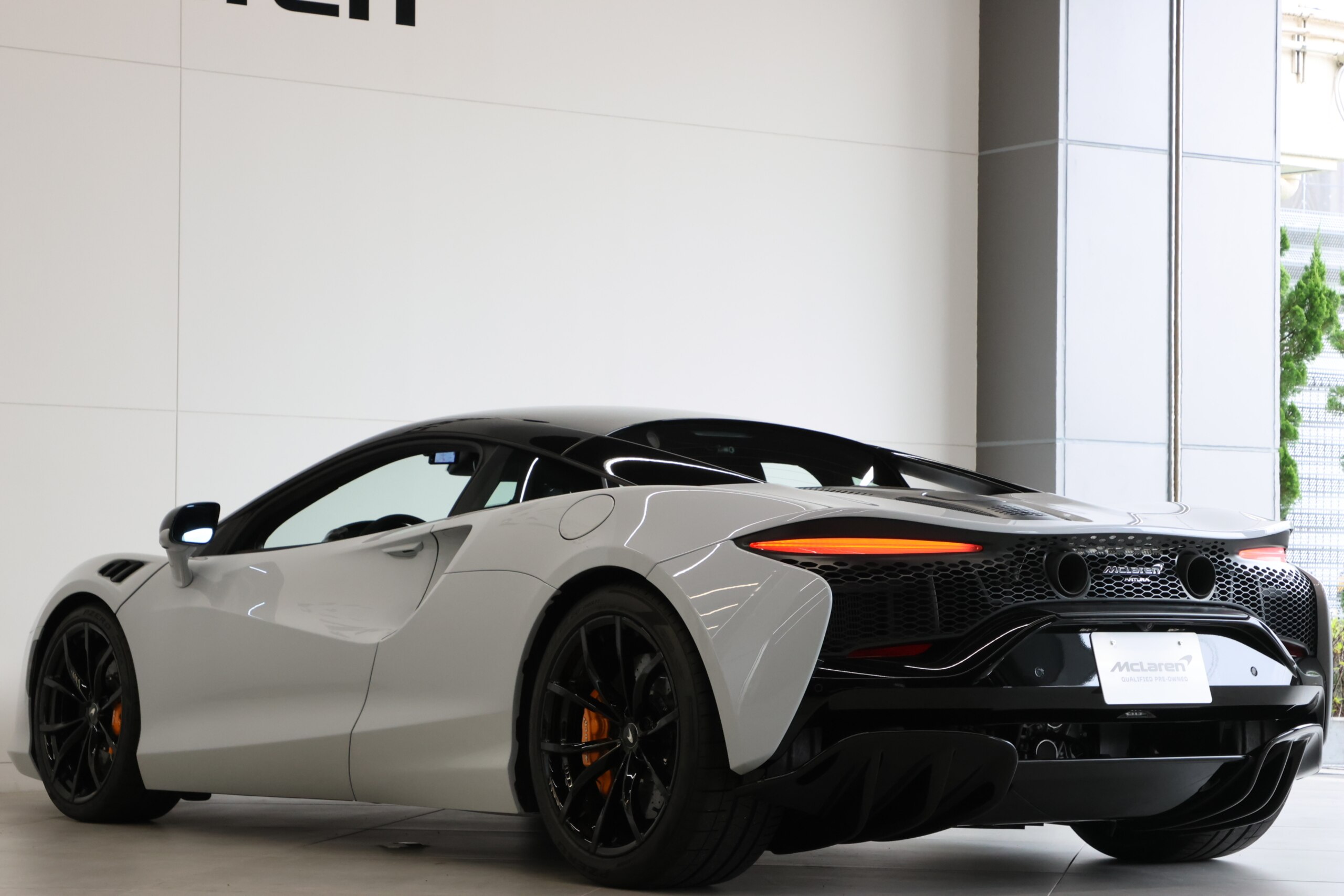 2025 McLaren Artura - 2025 ماكلارين Artura