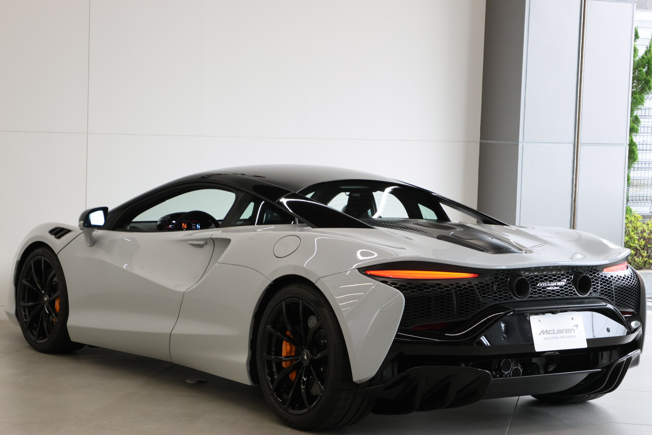 2025 McLaren Artura - 2025 ماكلارين Artura