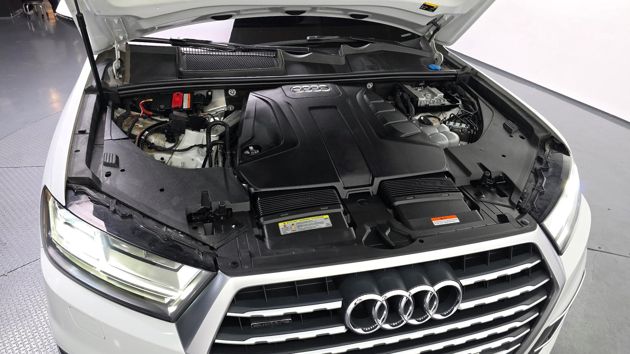 2019 AUDI Q7 45 TFSI Quattro - 2019 أودي Q7