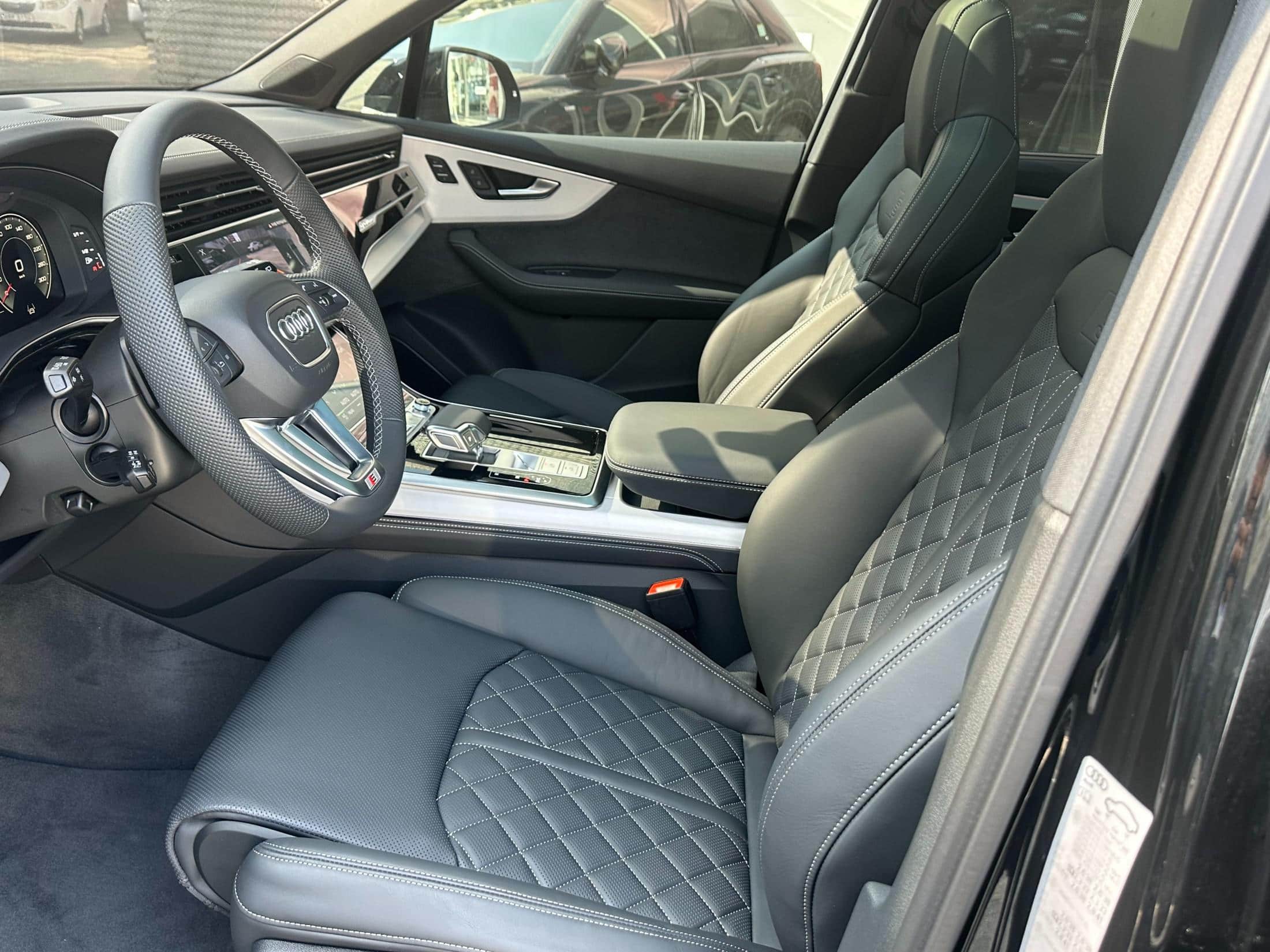 2026 AUDI Q7 55 TFSI Quattro Premium - 2026 アウディ Q7