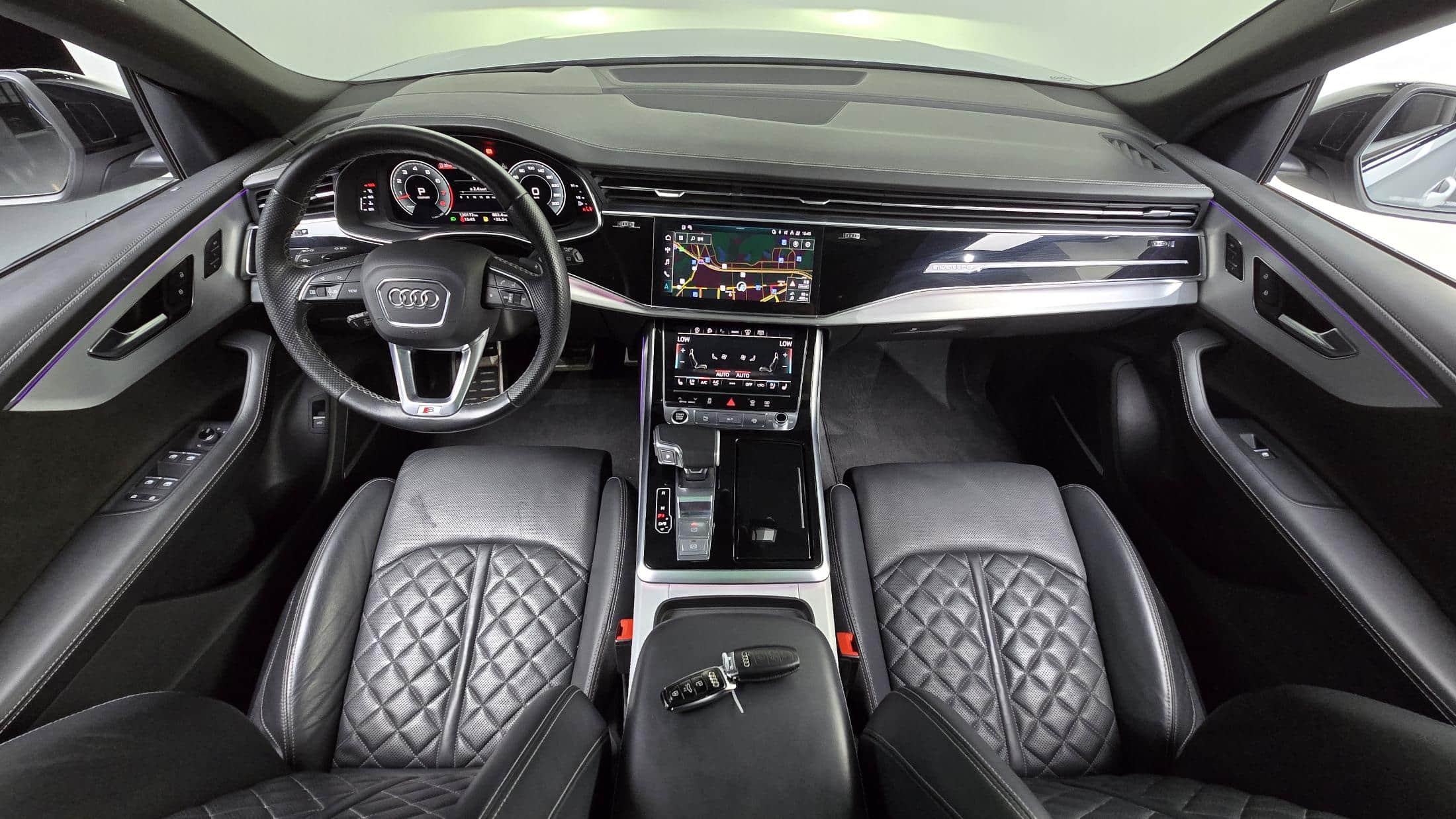 2021 AUDI Q8 55 TFSI Quattro Premium - 2021 アウディ Q8